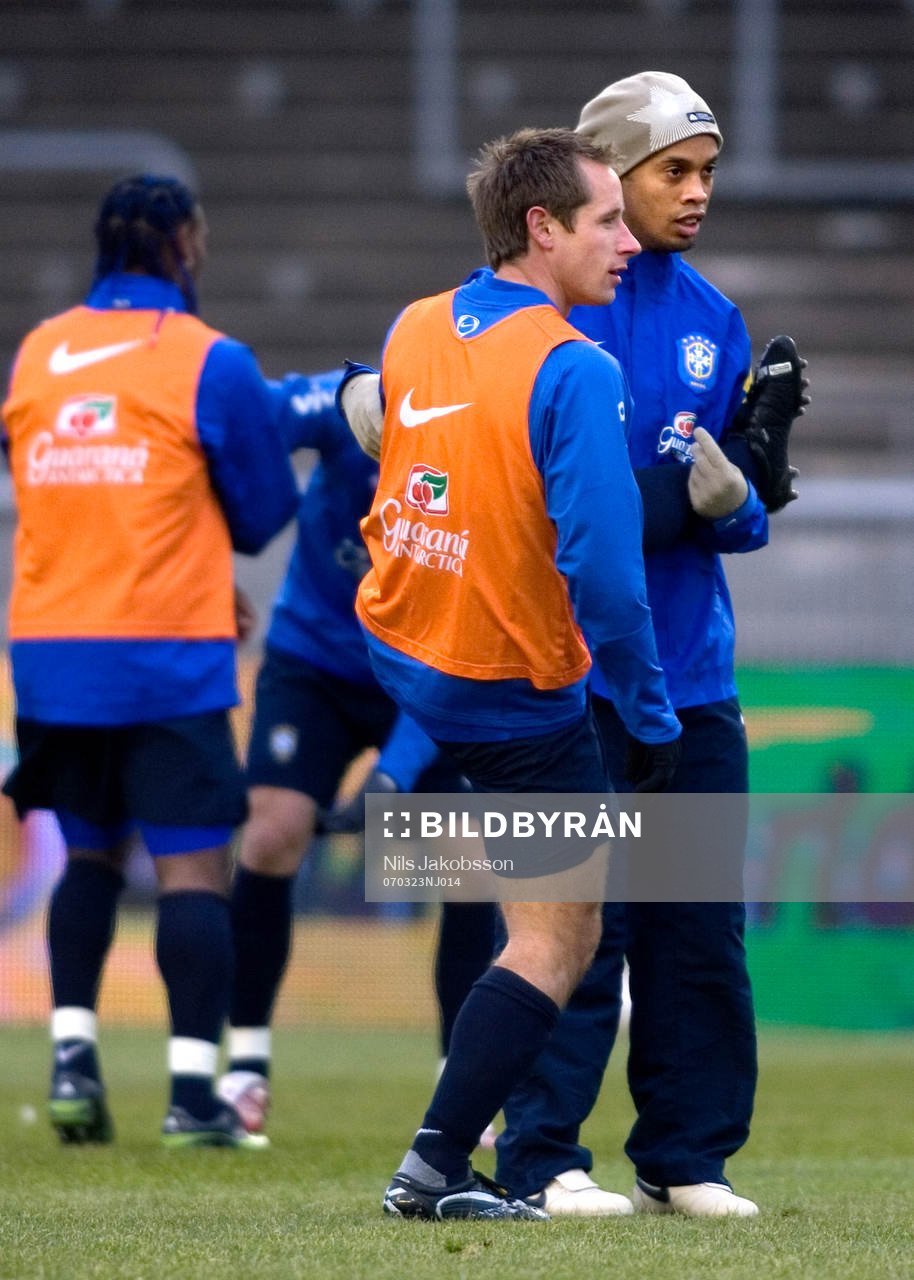 Ronaldinho, Brasilien,  Johan Karlsson, Elfsborg
