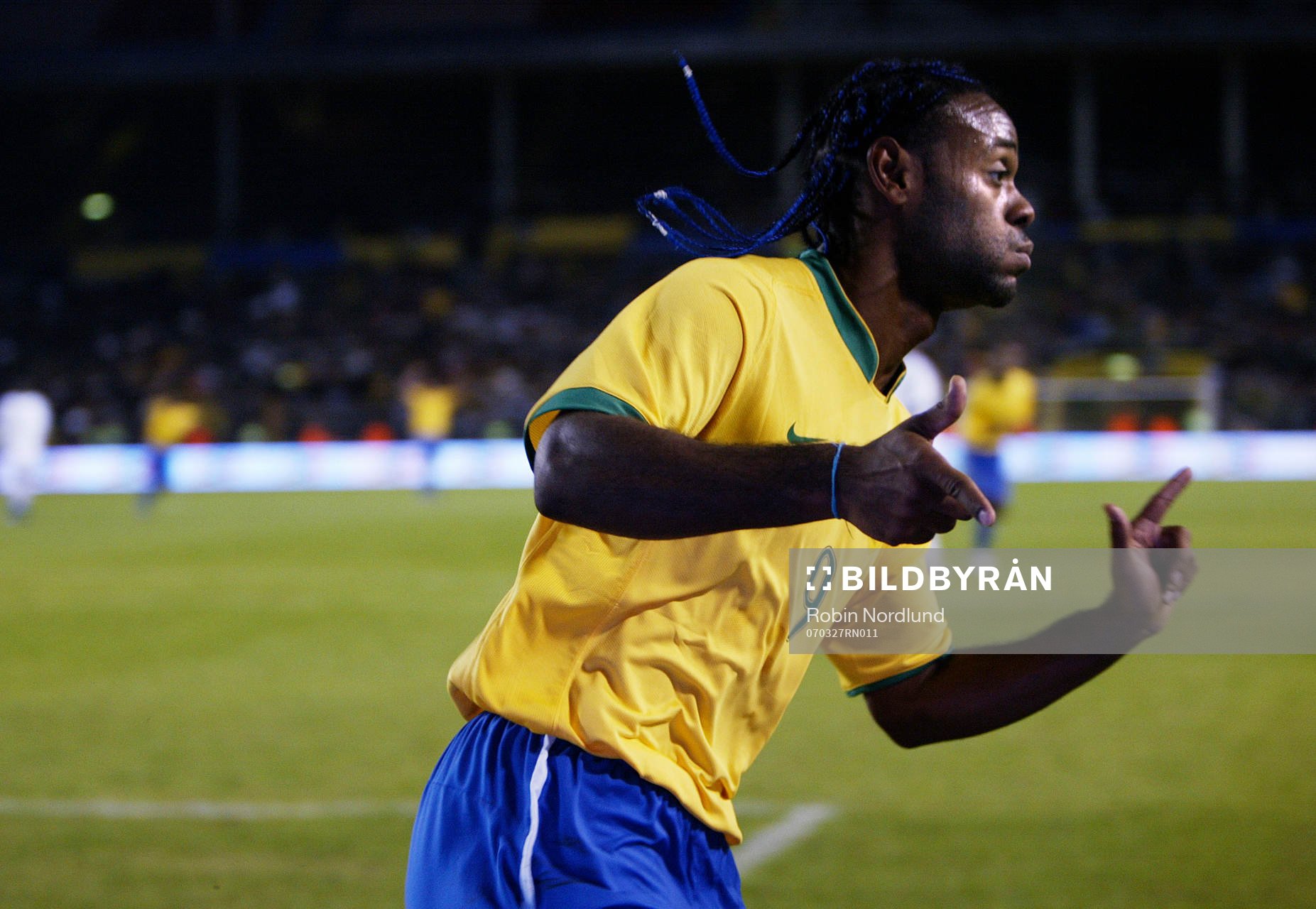 Fotboll, Landskamp, Brasilien - Ghana: Vagner Love, Brasilien jublar efter 1-0