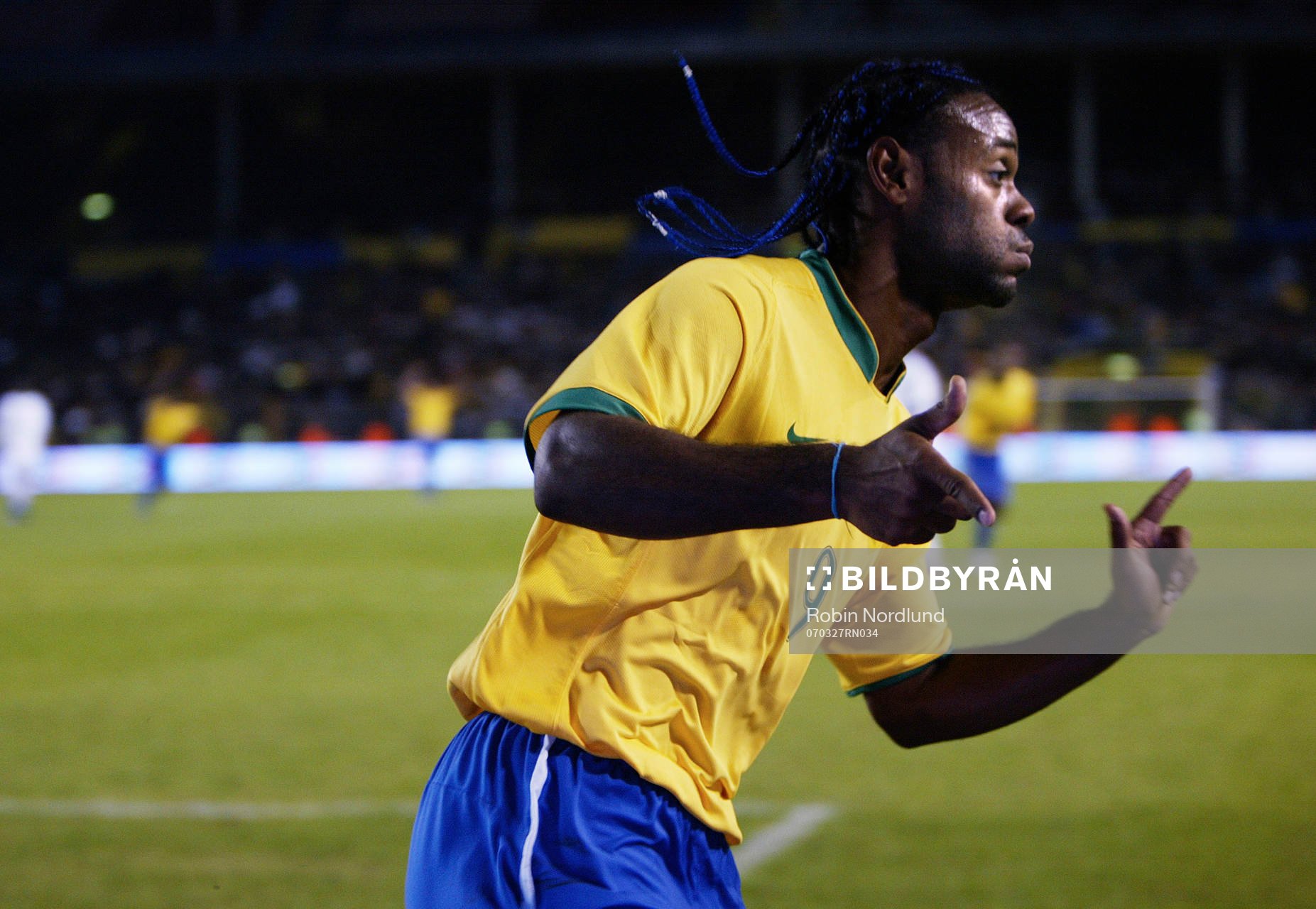  Vagner Love, Brasilien, jubel.