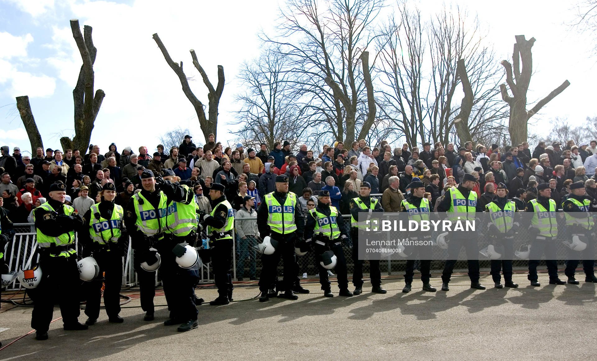 Många poliser bevakade Vångavallen