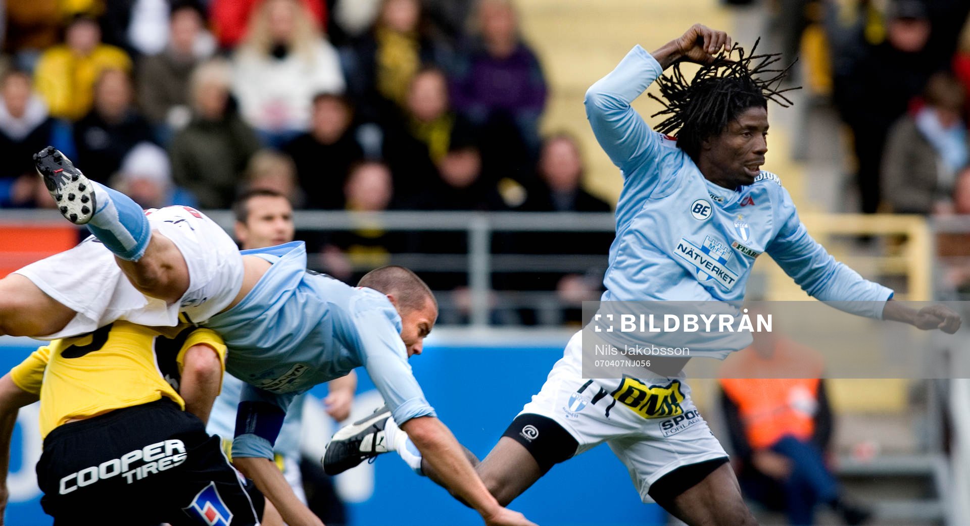 Jimmy Dixon, Daniel Andersson, Malmö, stört dyker ner i