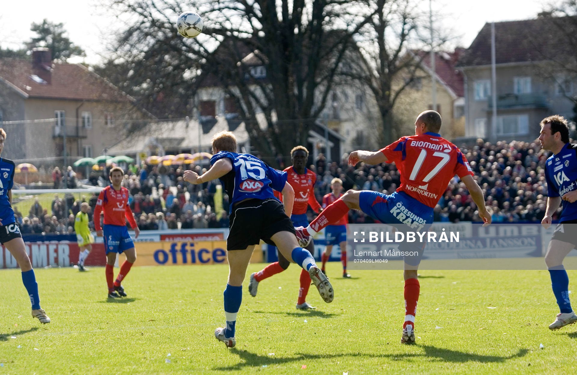 Hrnrik Larsson, Helsingborg. Bollduell. Nick. Genre