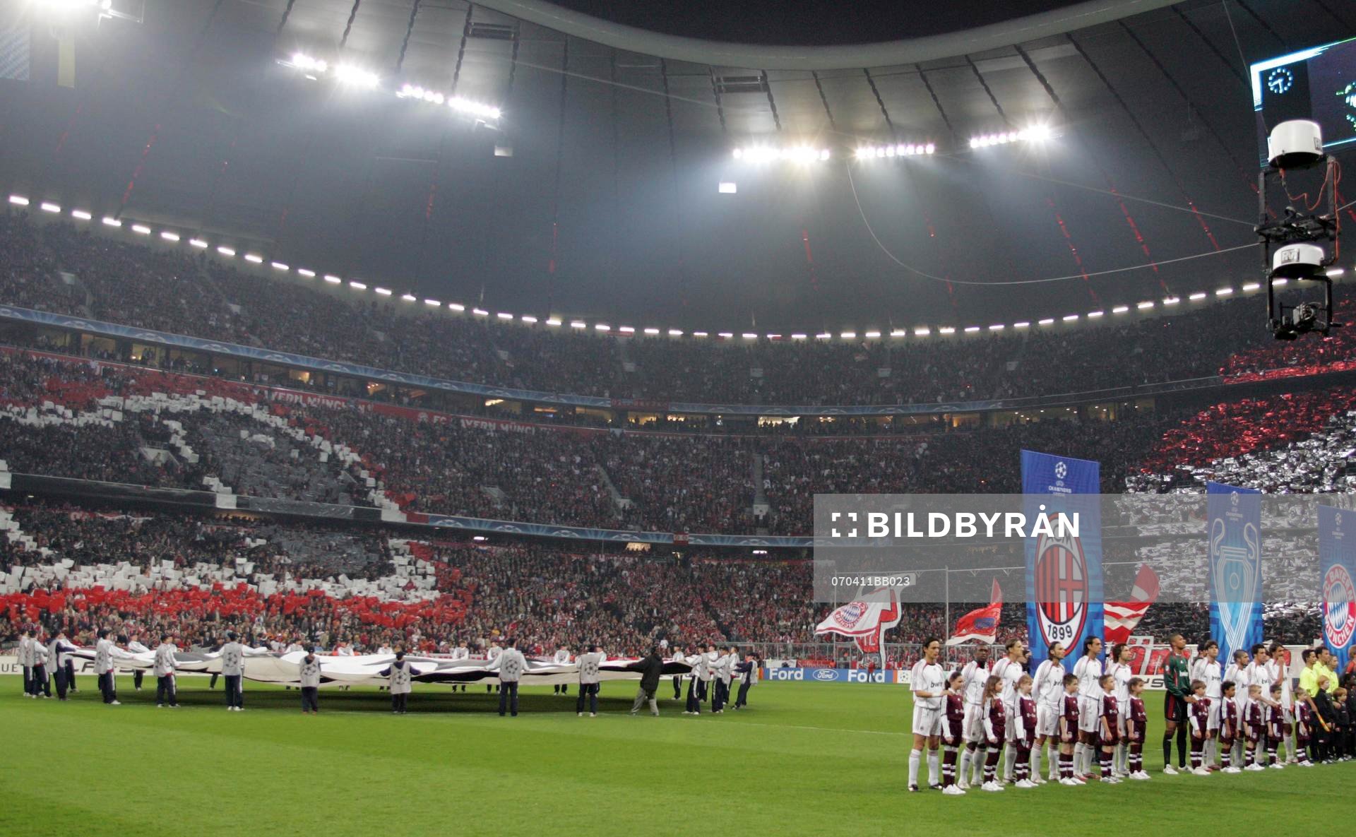 Line up, Allianz Arena, stadion
