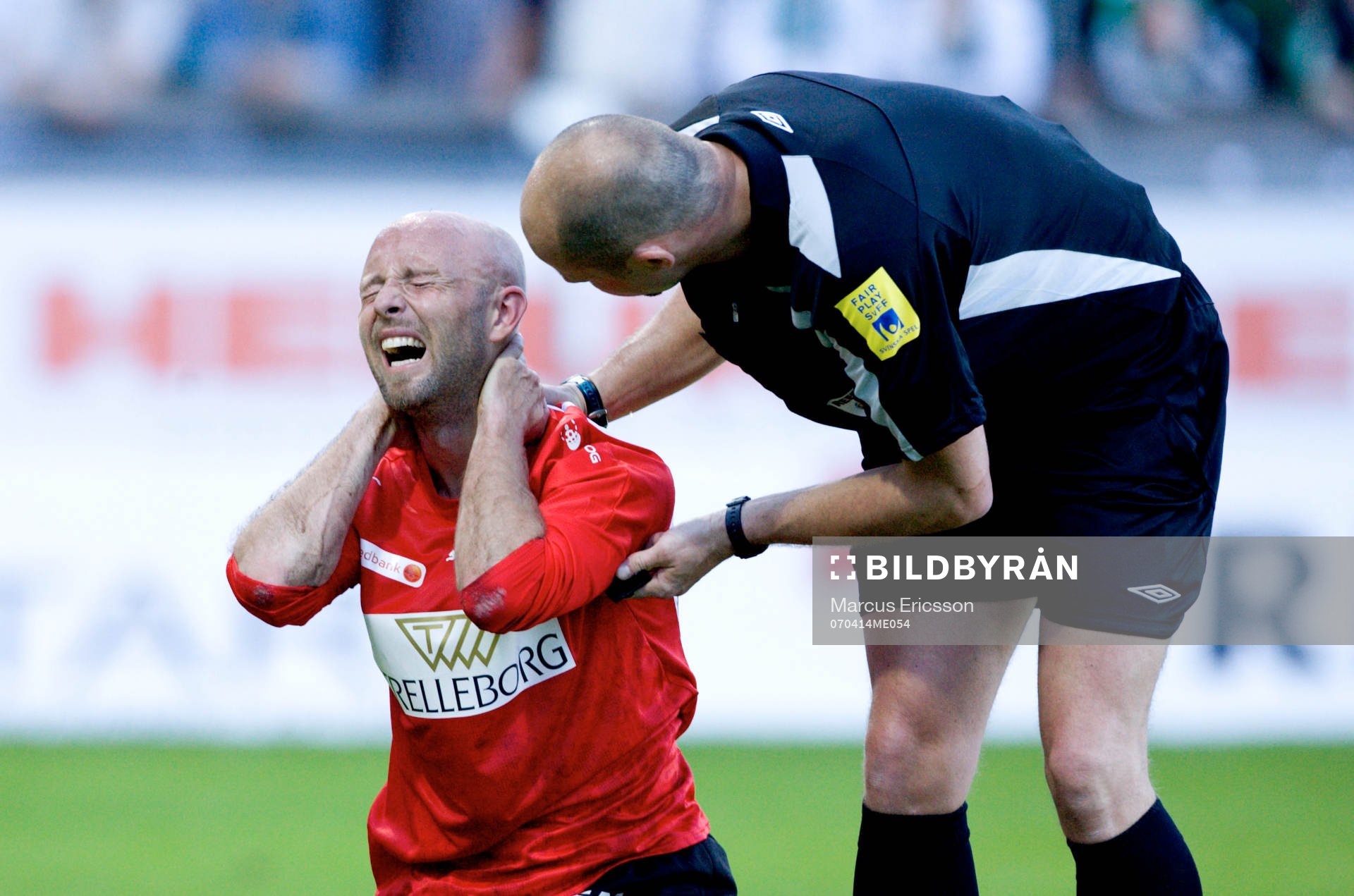 Mattias Thylander har ont i nacken. Skada, smärta