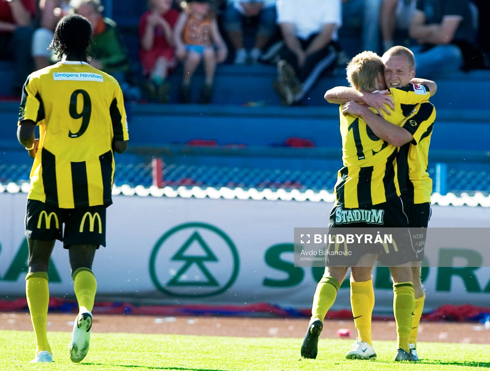  Daniel Larsson, Dioh Williams, Ari Freyr Skulason, Häcken, jubel
