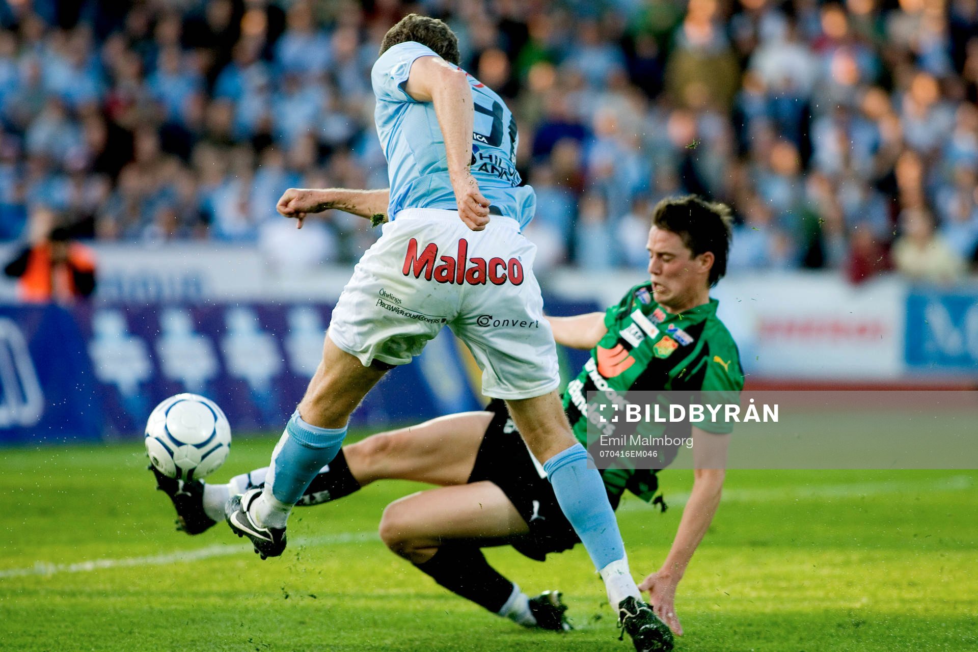 Jonatan Johansson, Malmö, försöker