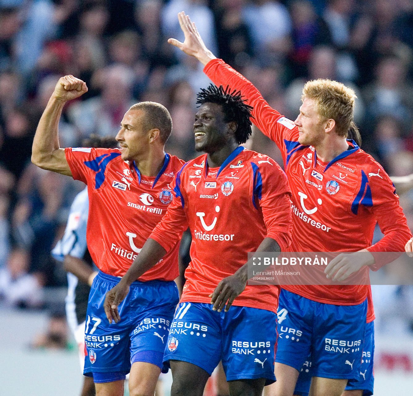  2-1, Henrik Larsson, Razak Omotoyossi och Fredrik Björck jublar. Jubel.