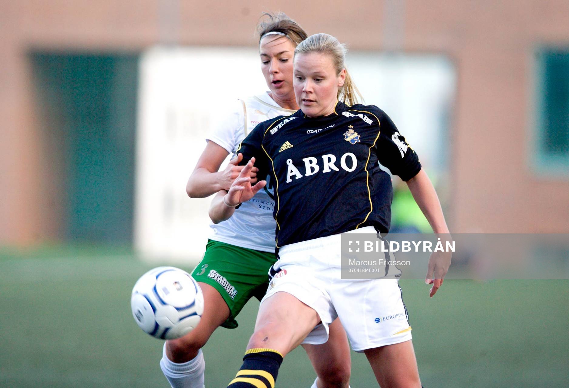 Therese Dahlberg, Hammarby och LAura Kalmari, AIK