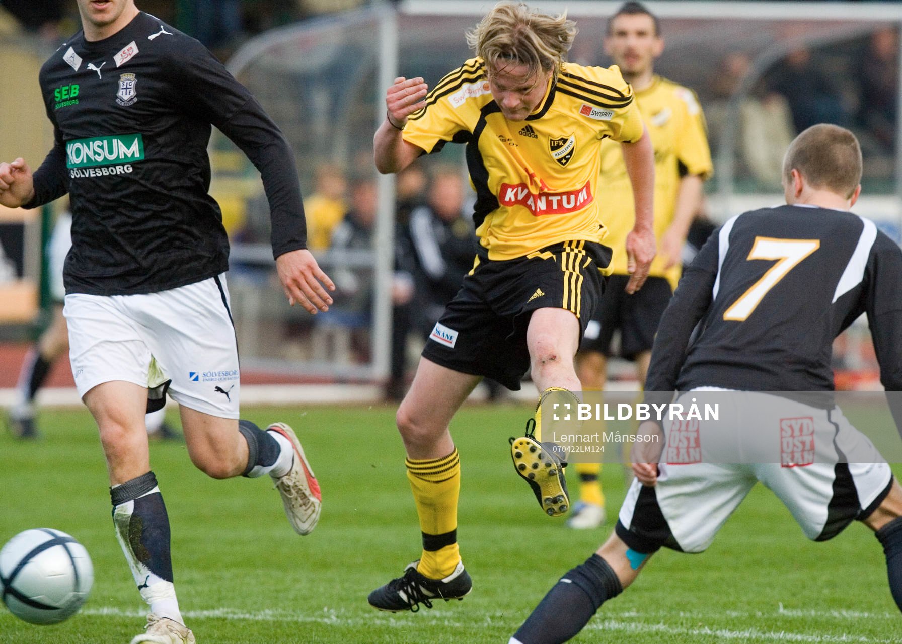 Mikael Larsson, Hässleholm skjuter, skott