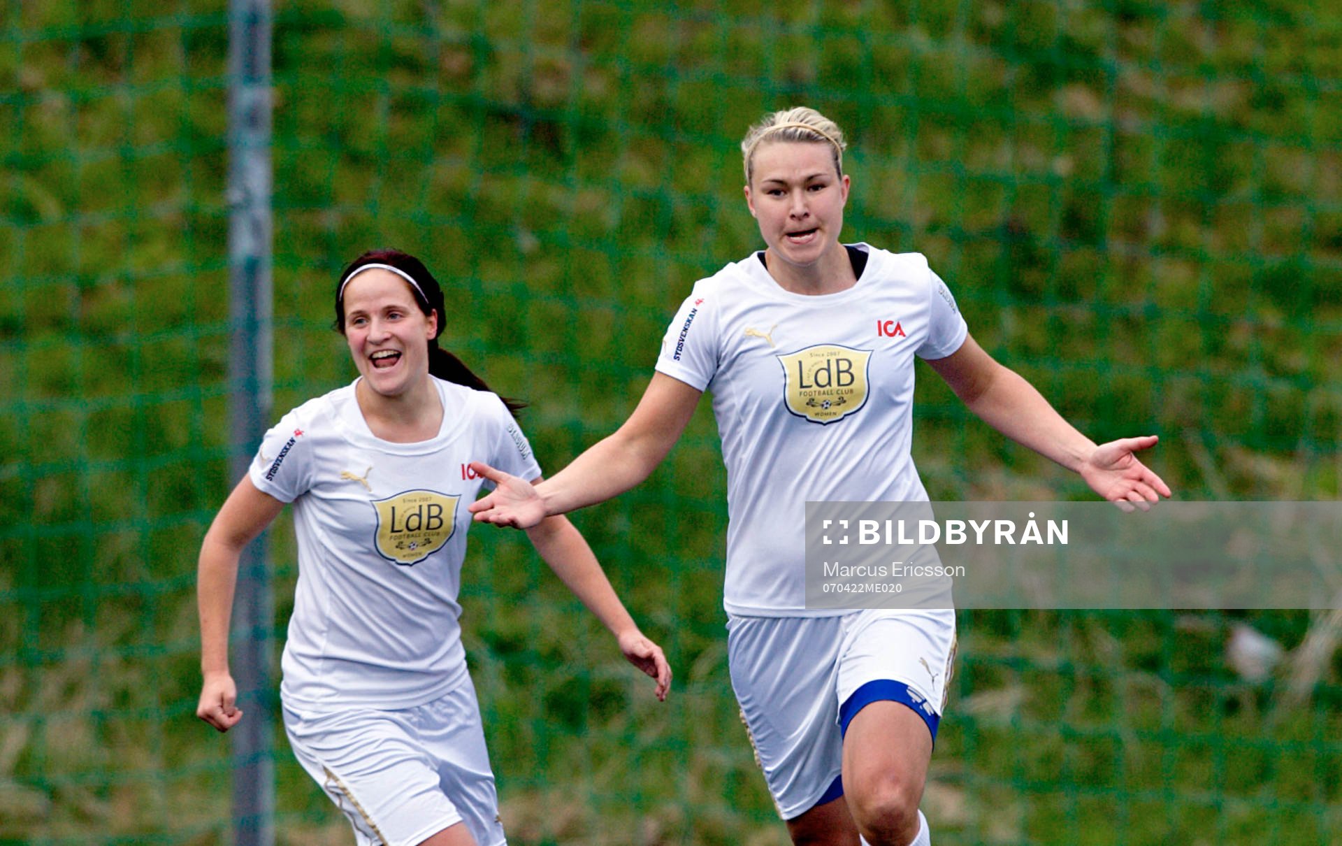 Nanna Johansen och Asthildur Helgadottir, Malmö jublar