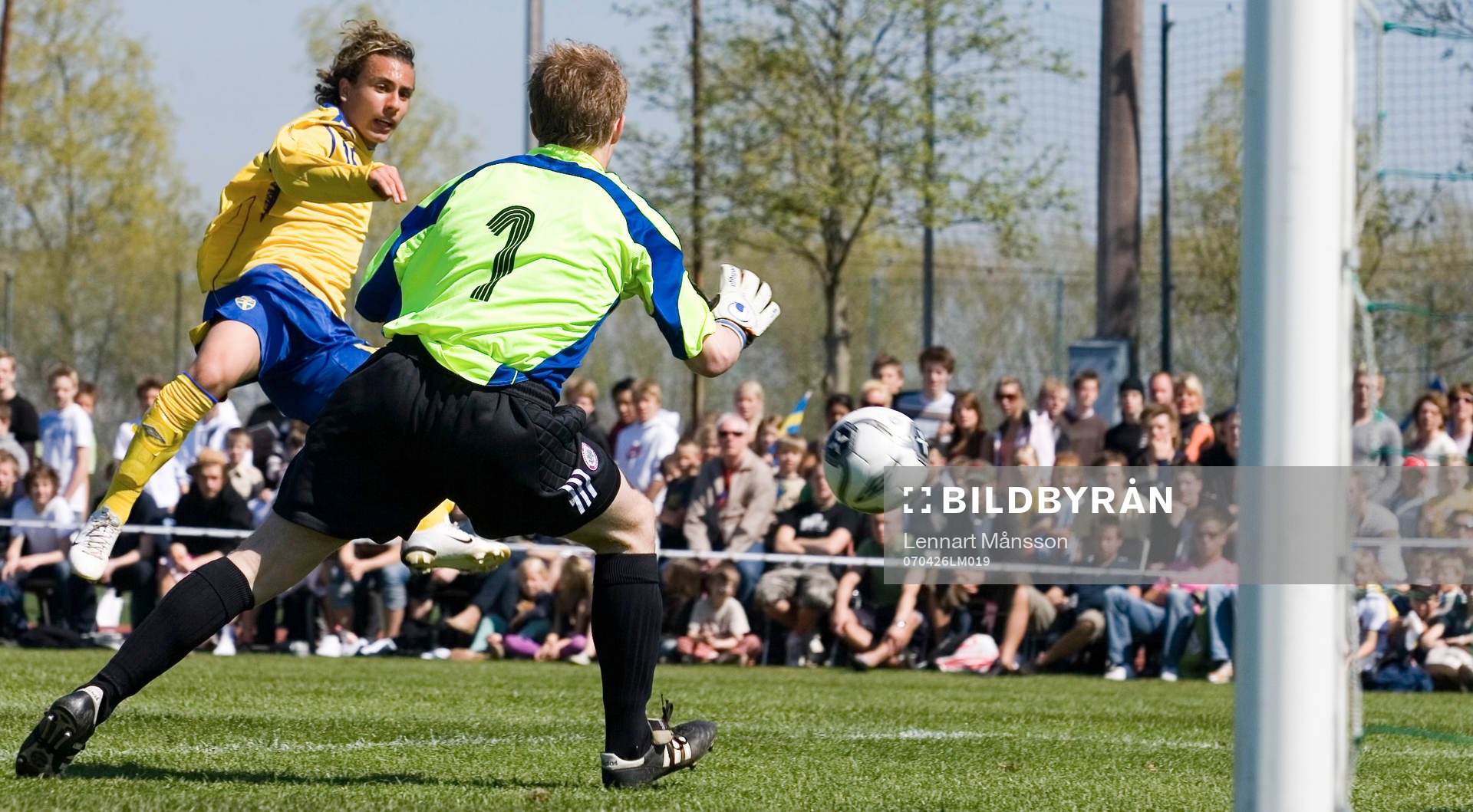 1-0, Kamal Mostafa, IFK Göteborg, som överlistar Andresj