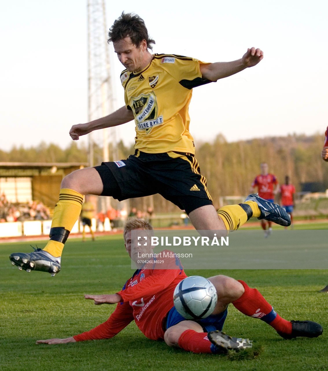 David Hansson flyger förbi Fredrik Björck