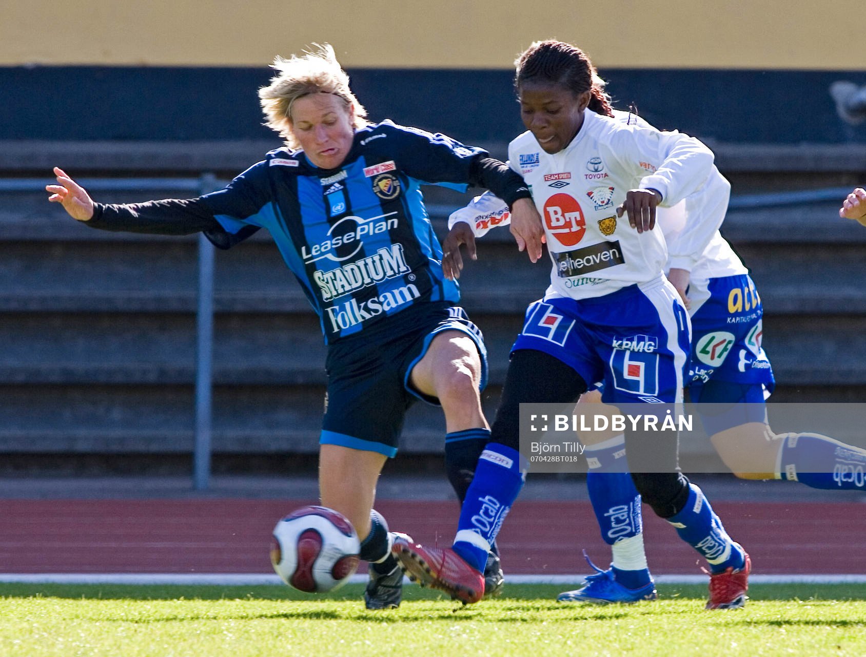 Kristin Bengtsson, Djurgården och Maureen Mmadu, Linköping