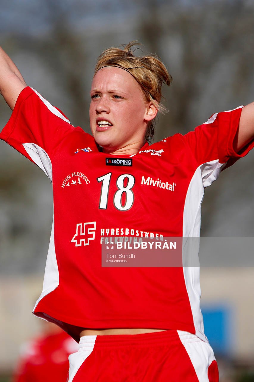 Fotboll, Damallsvenskan, Falköping - Örebro: Linnea Liljegärd, Falköping