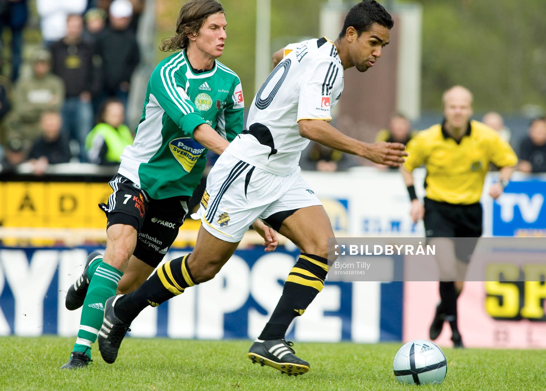Eric Hammar, Enköping och  Wilton Figueiredo, AIK som
