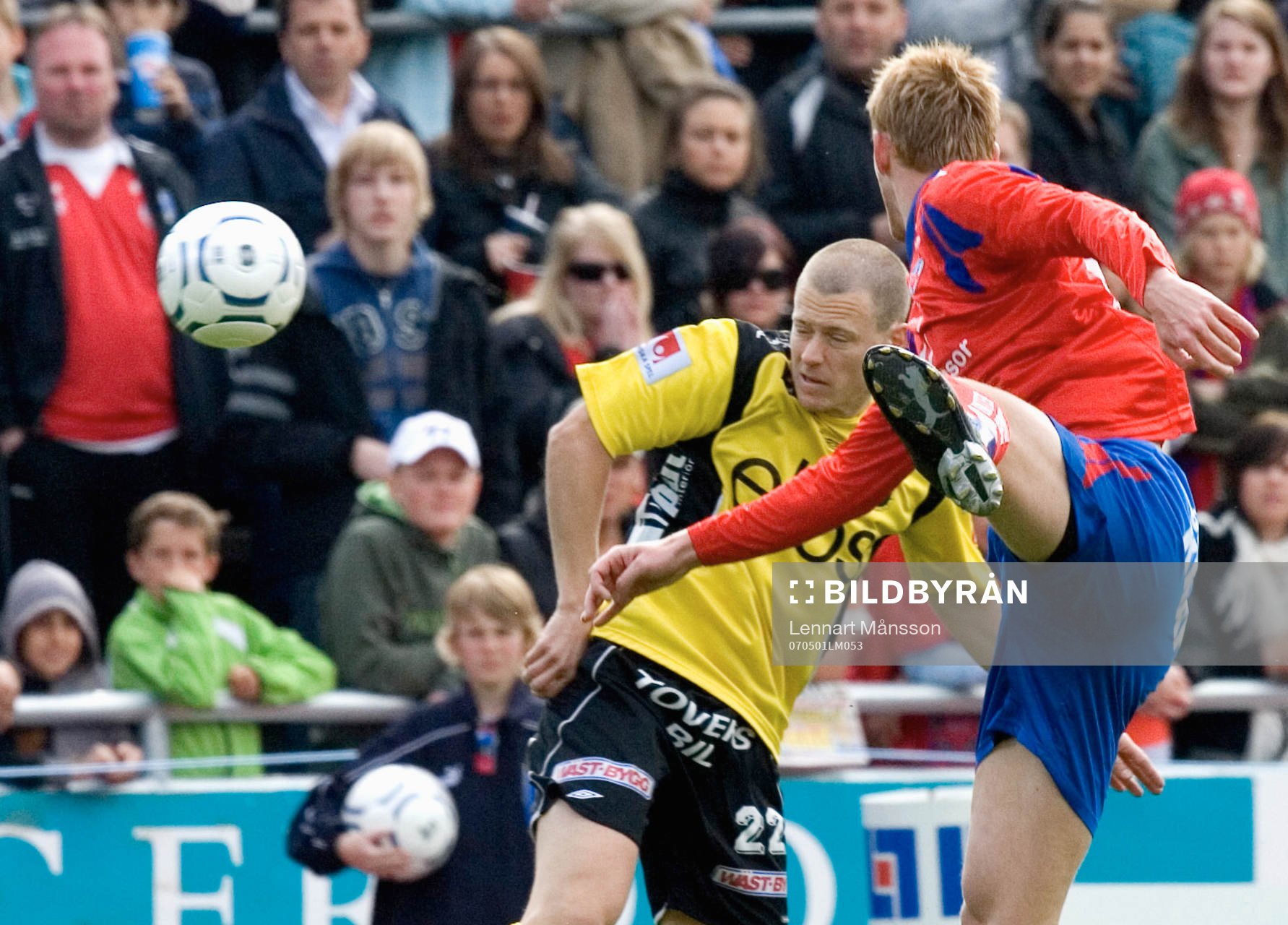 0-1, Andreas Augustsson nickar in ledningsmålet