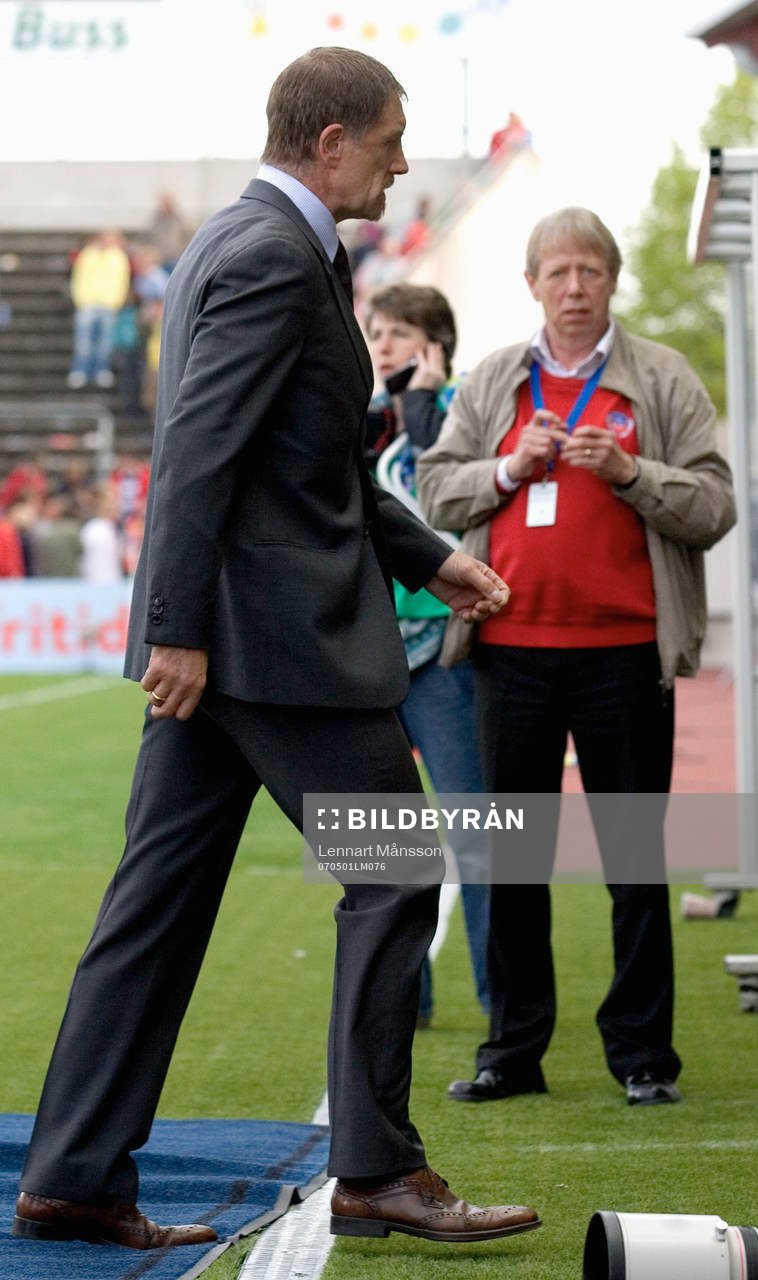  Stuart Baxter, tränare, Helsingborg, lämnar Olympia.