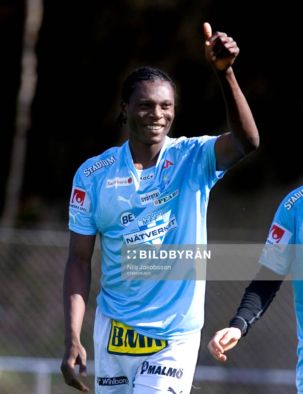 Edward Ofere, Malmö, gör tummen upp