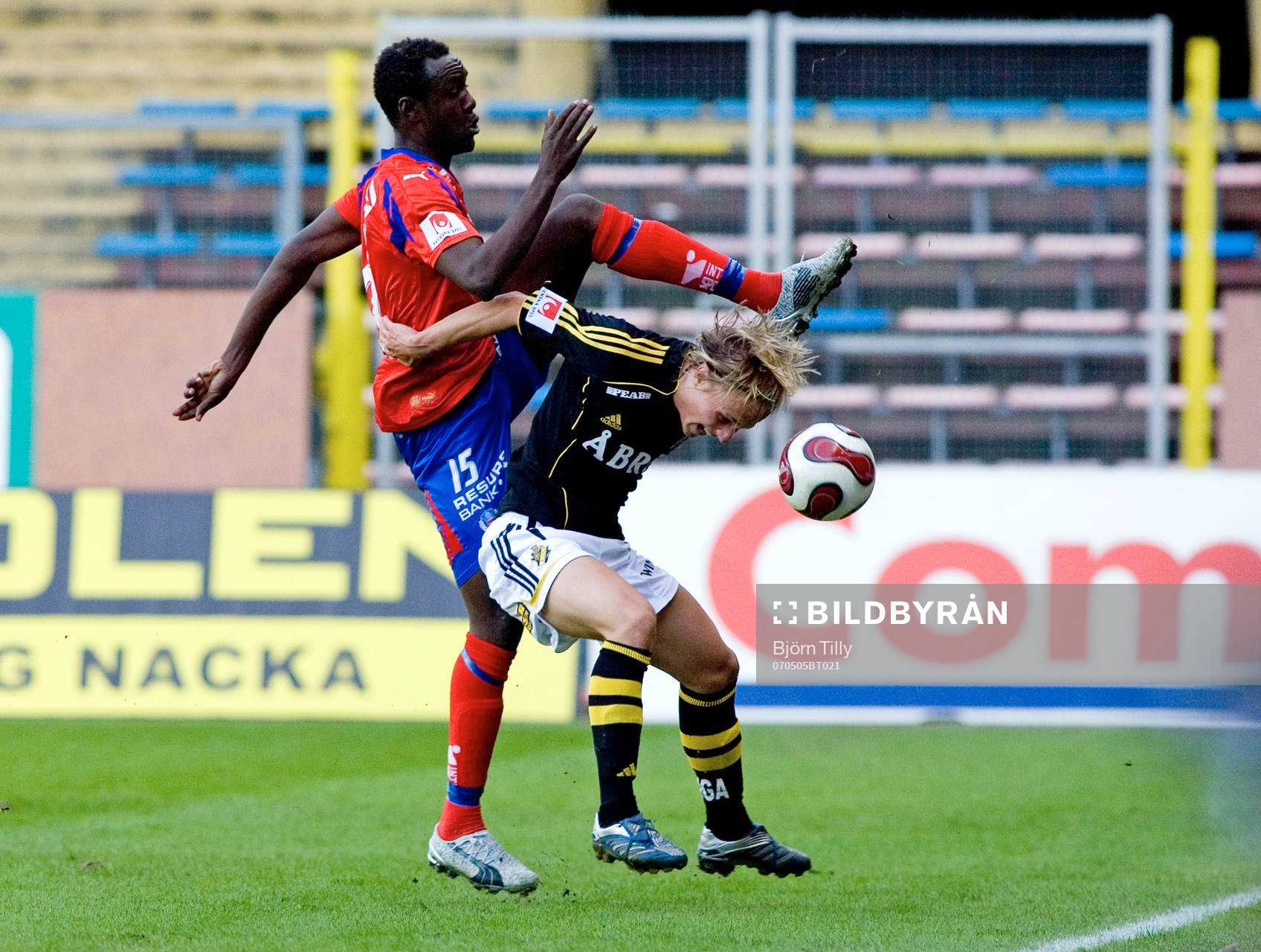 Olivier Karekezi, Helsingborg och Pierre Bengtsson, AIK