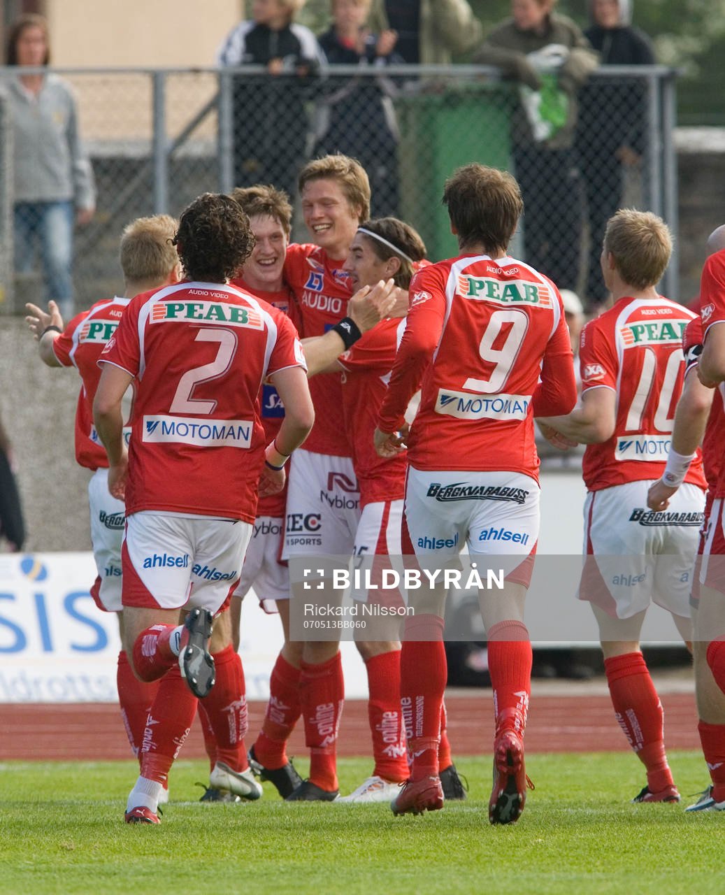 Viktor Elm och Rasmus Elm, jubel