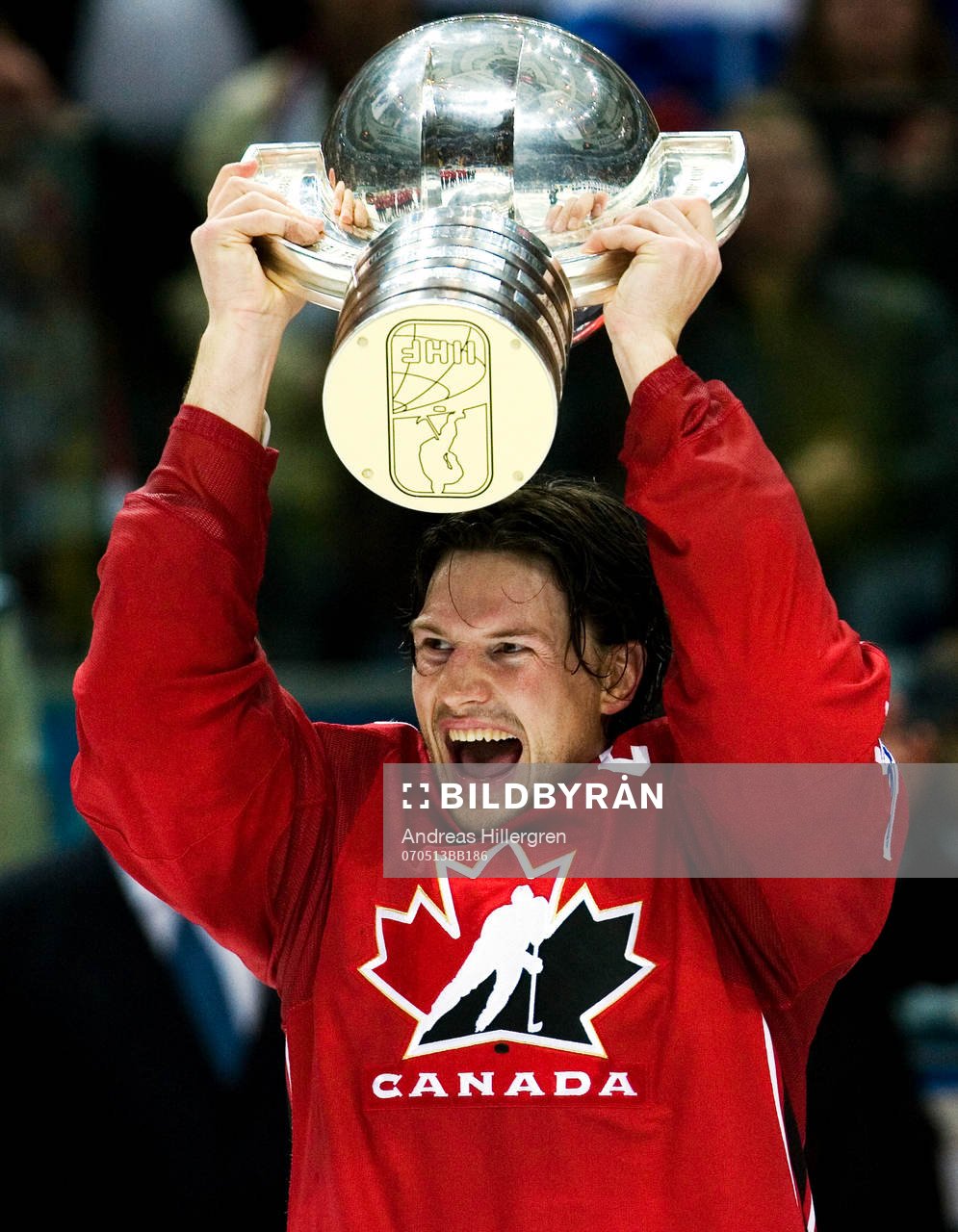 Guld till Kanada. Shane Doan, jubel med pokalen. VM-guld,