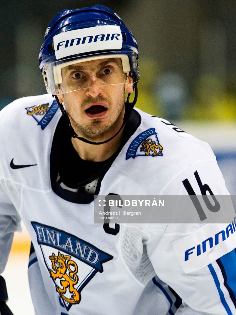 Ville Peltonen, Finland