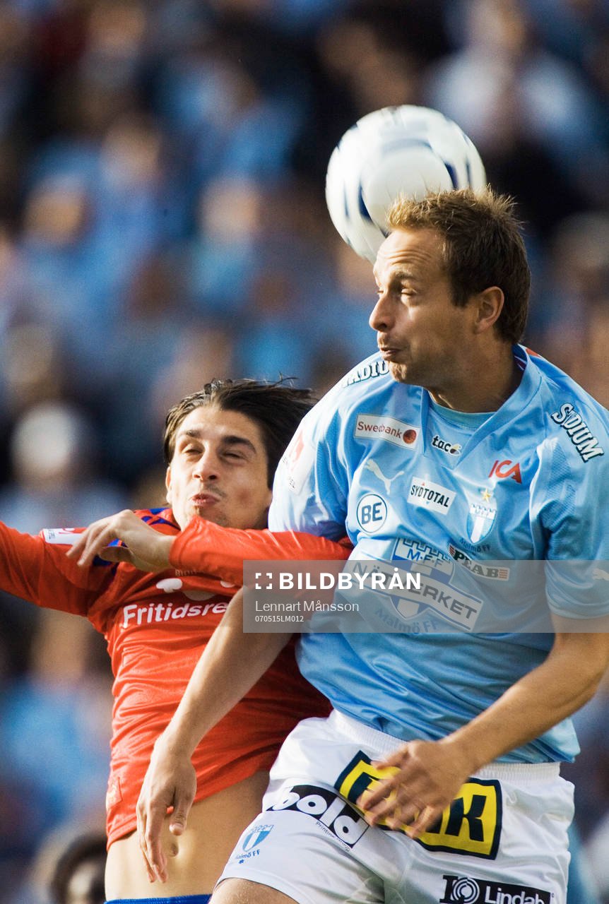 Jon Inge Höijland tillbaka, här mot Babis Stefanidis