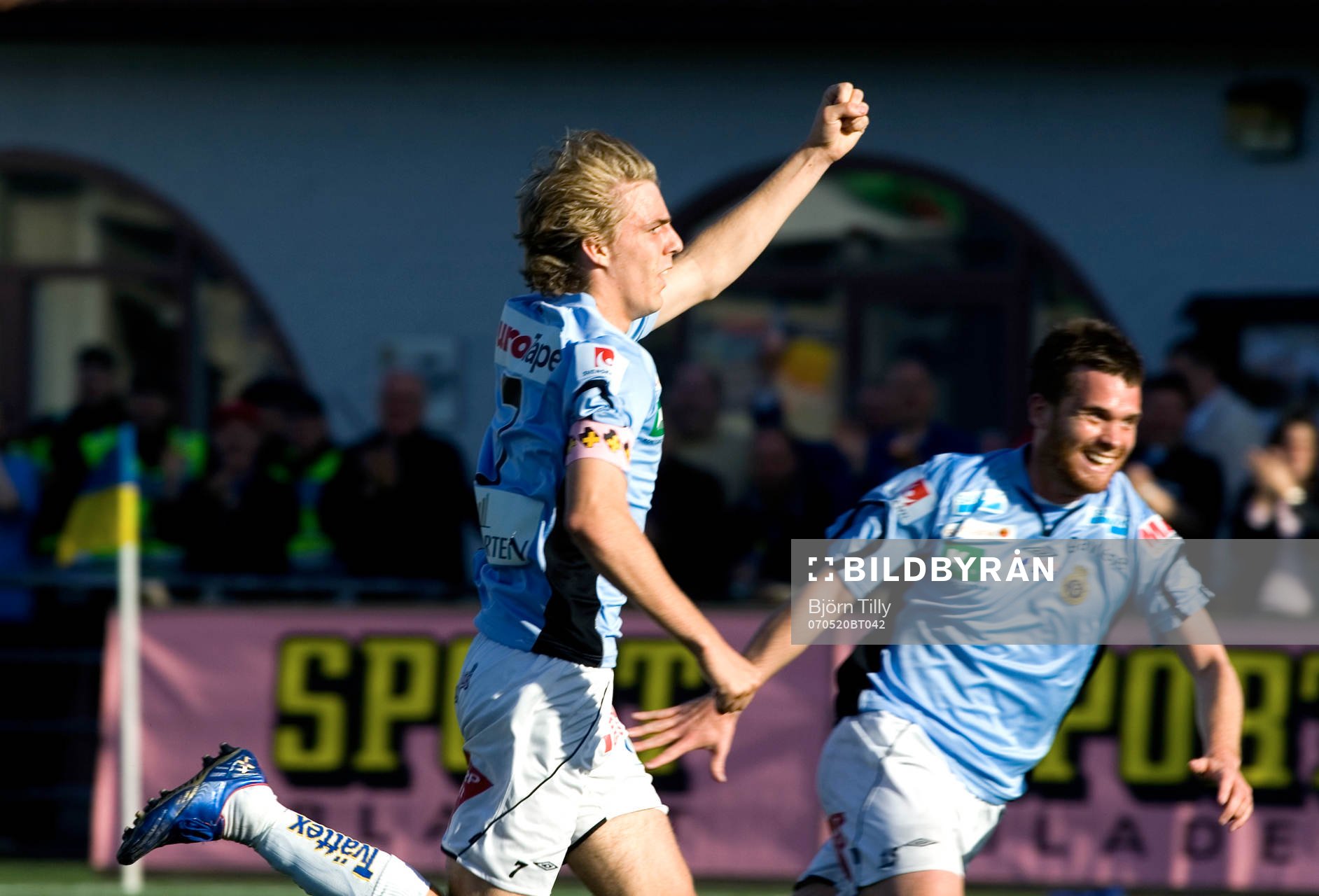  Johan Oremo och Peter Österberg, Gefle, jubel efter 1-0.     