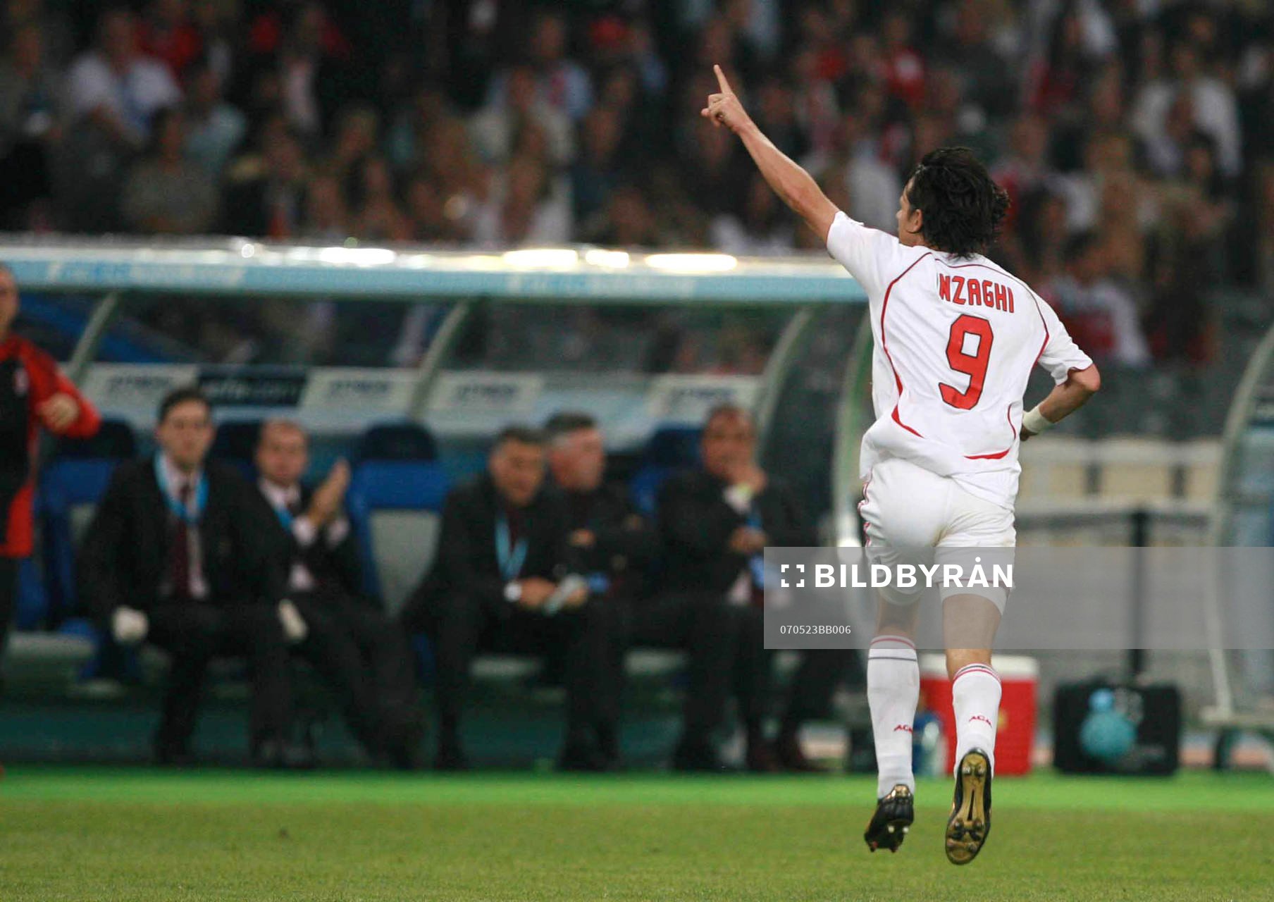 Filippo Inzaghi, Milan, jubel