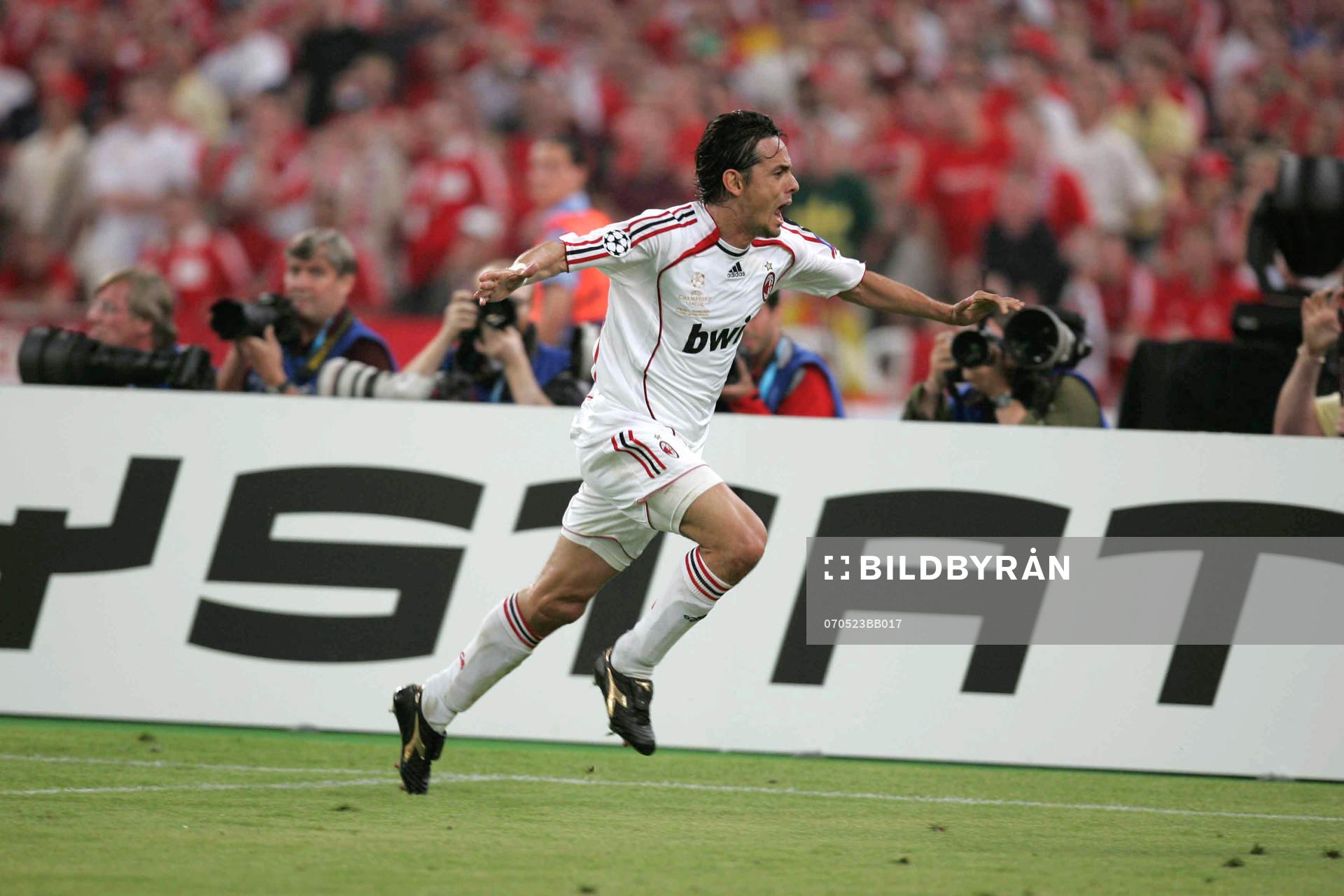 Filippo Inzaghi, Milan, jubel