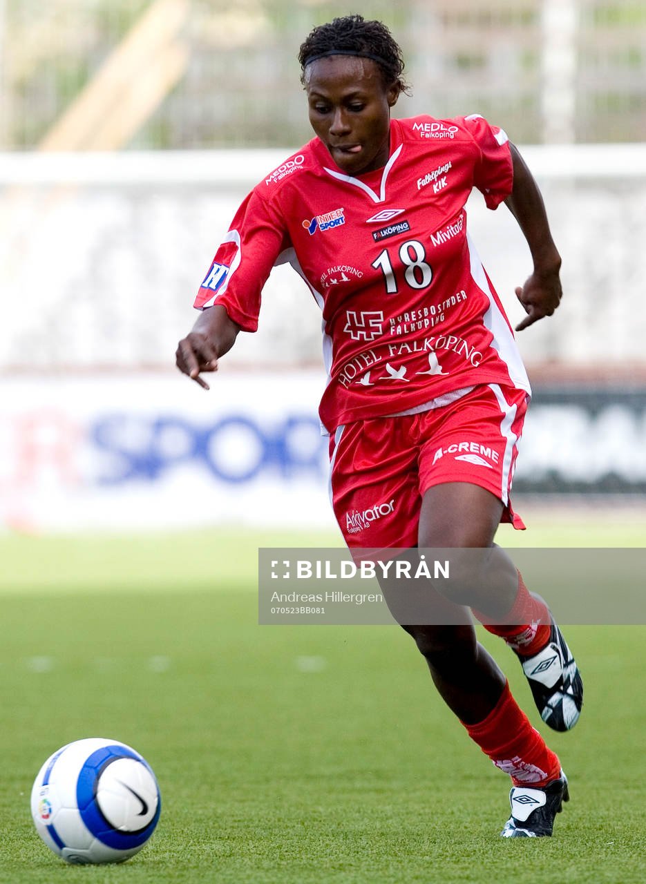 Cynthia Uwak.