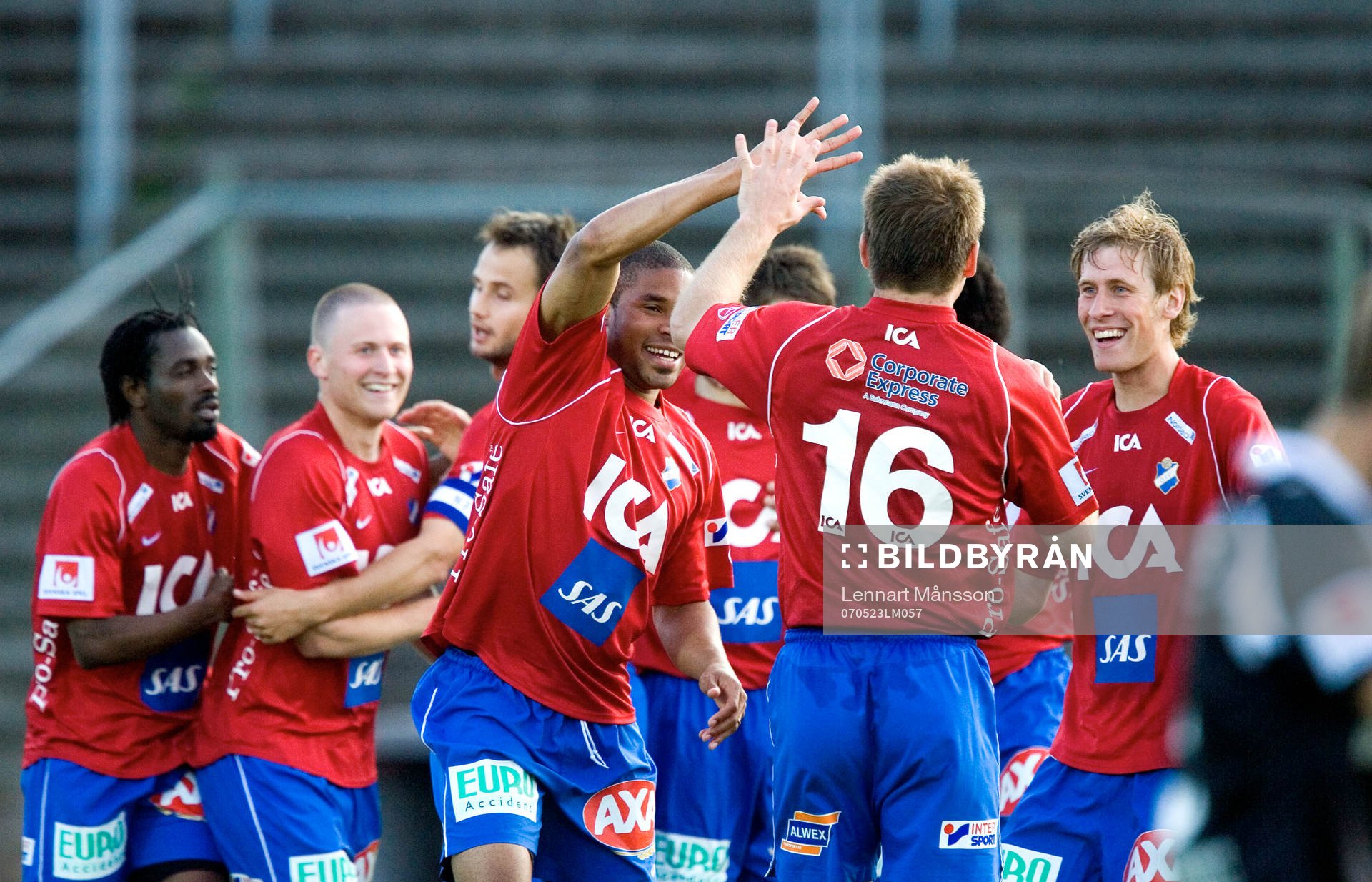2-1 direkt i förlängningens inledning och Öster jublar.