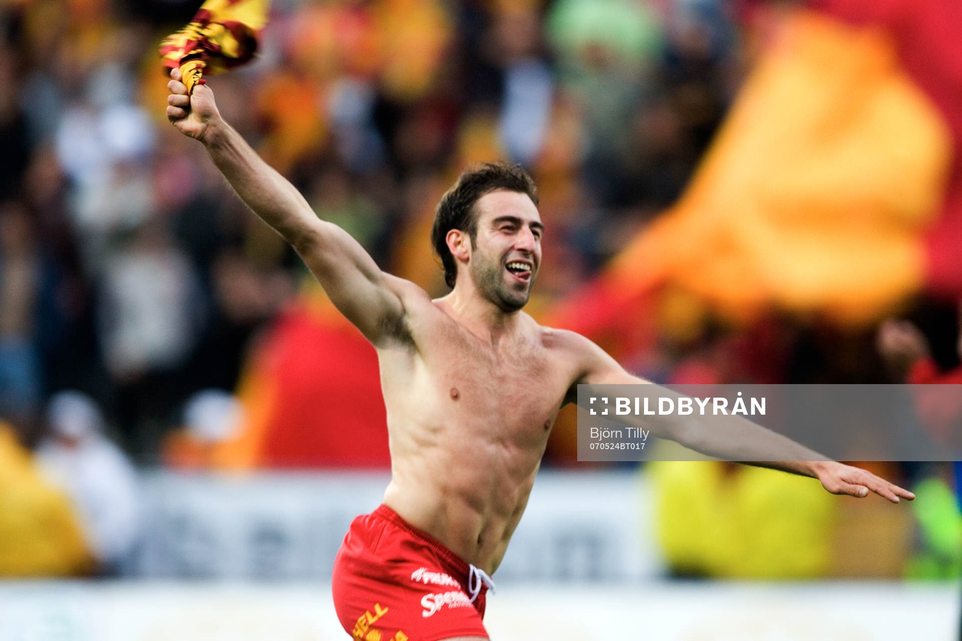  Sezgin Sahin, Syrianska jubel efter segern.      