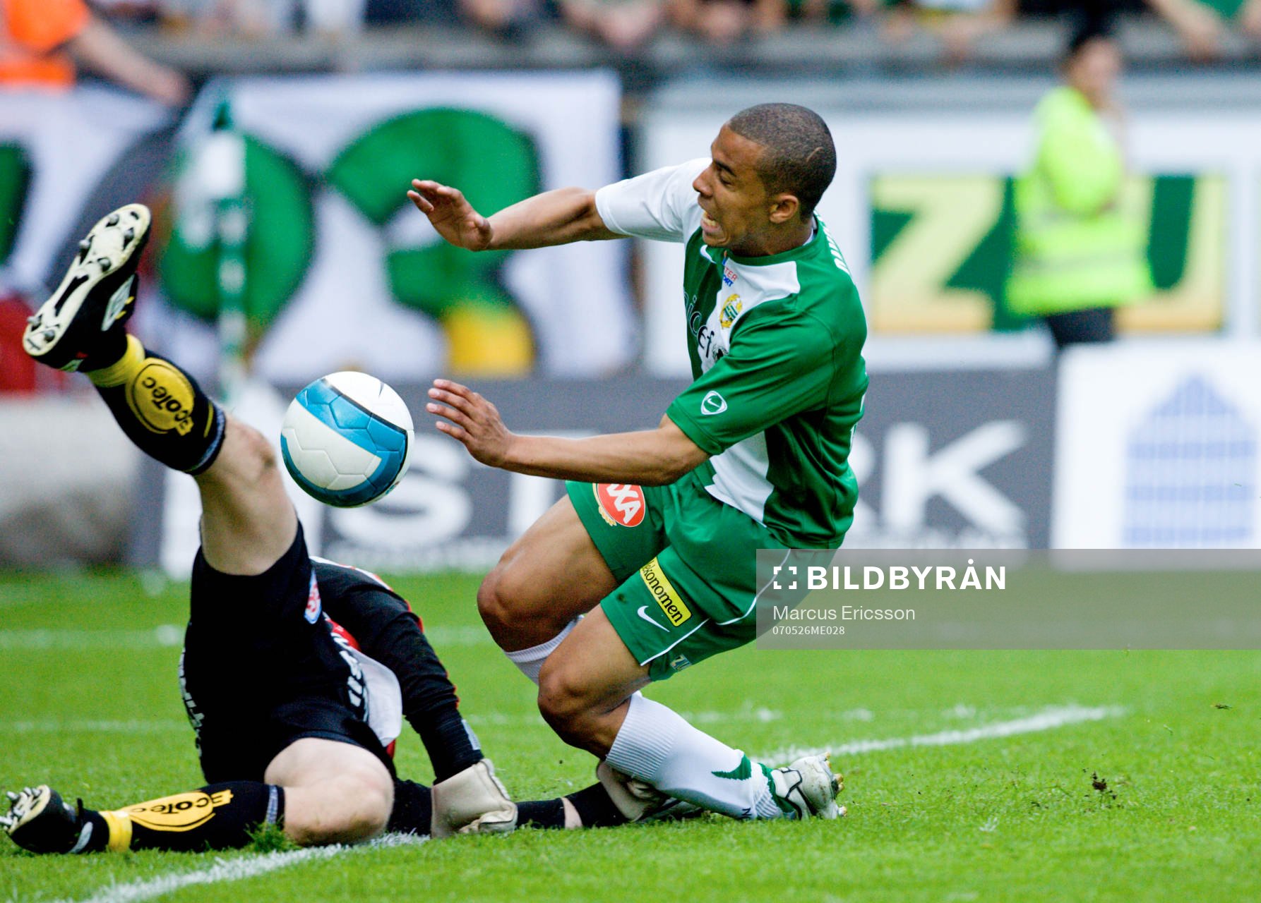 Charlie Davies, Hammarby krockar med Johan Wiland, Målvakt
