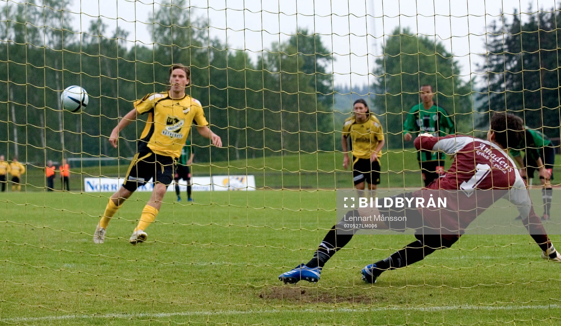 4-0, Emil Nilsson, planens gigant, chippar in fyran sedan