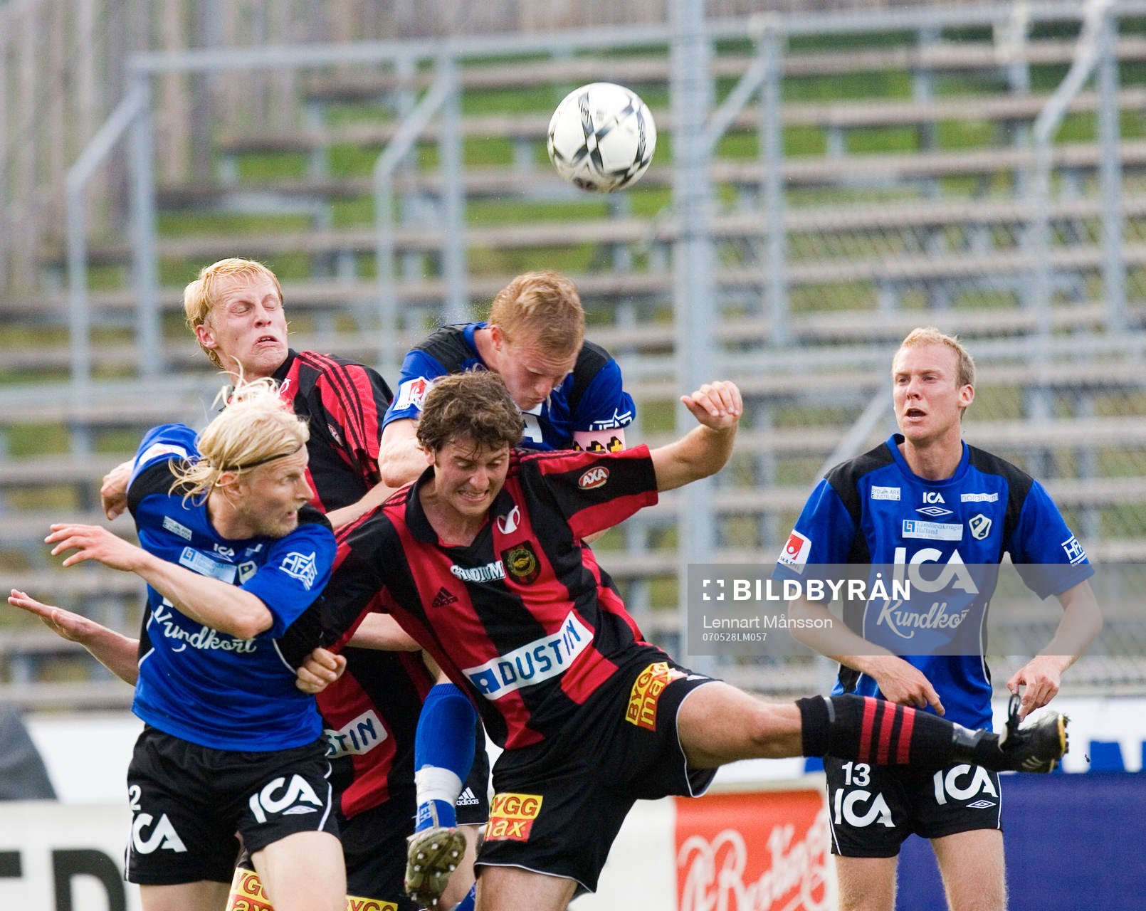 Peter Larsson och Olof Guterstam i nickduell