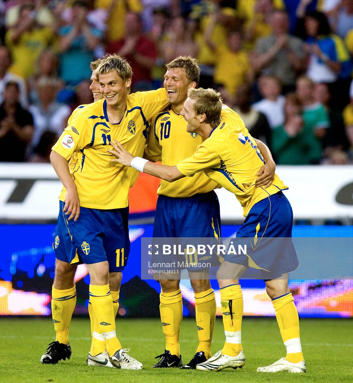  Måljubel, Anders Svensson, Markus Rosenberg, Marcus Allbäck och Christian Wilhelmsson. jubel.