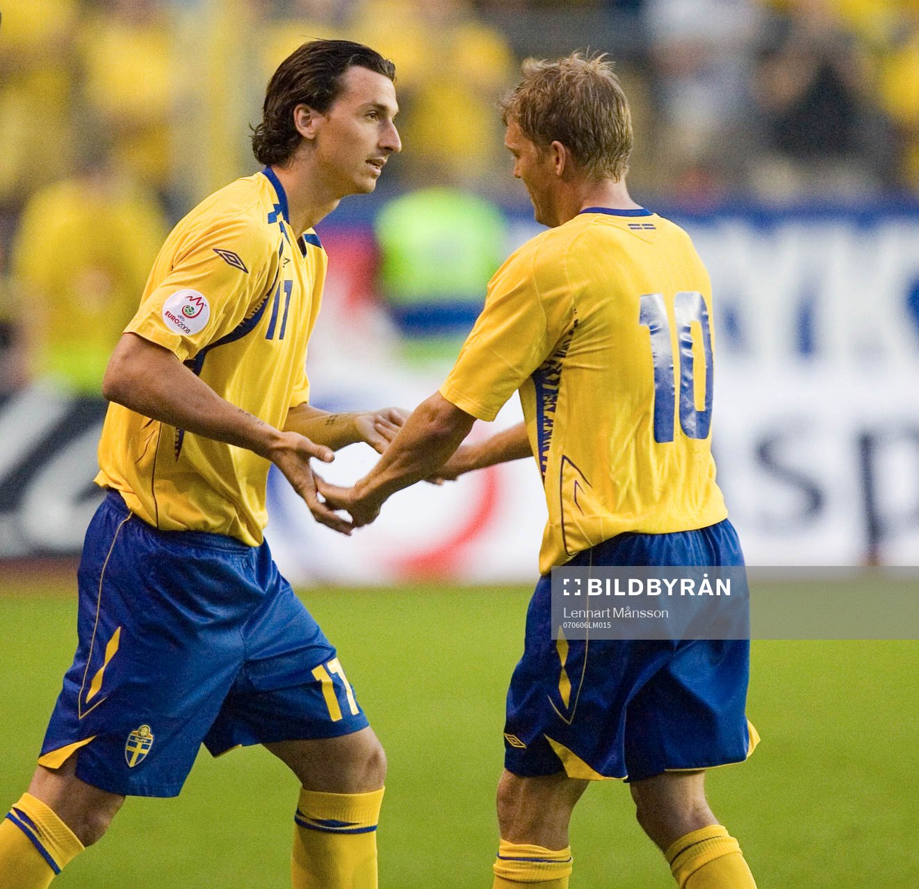 Zlatan Ibrahimovic byter av Marcus Allbäck