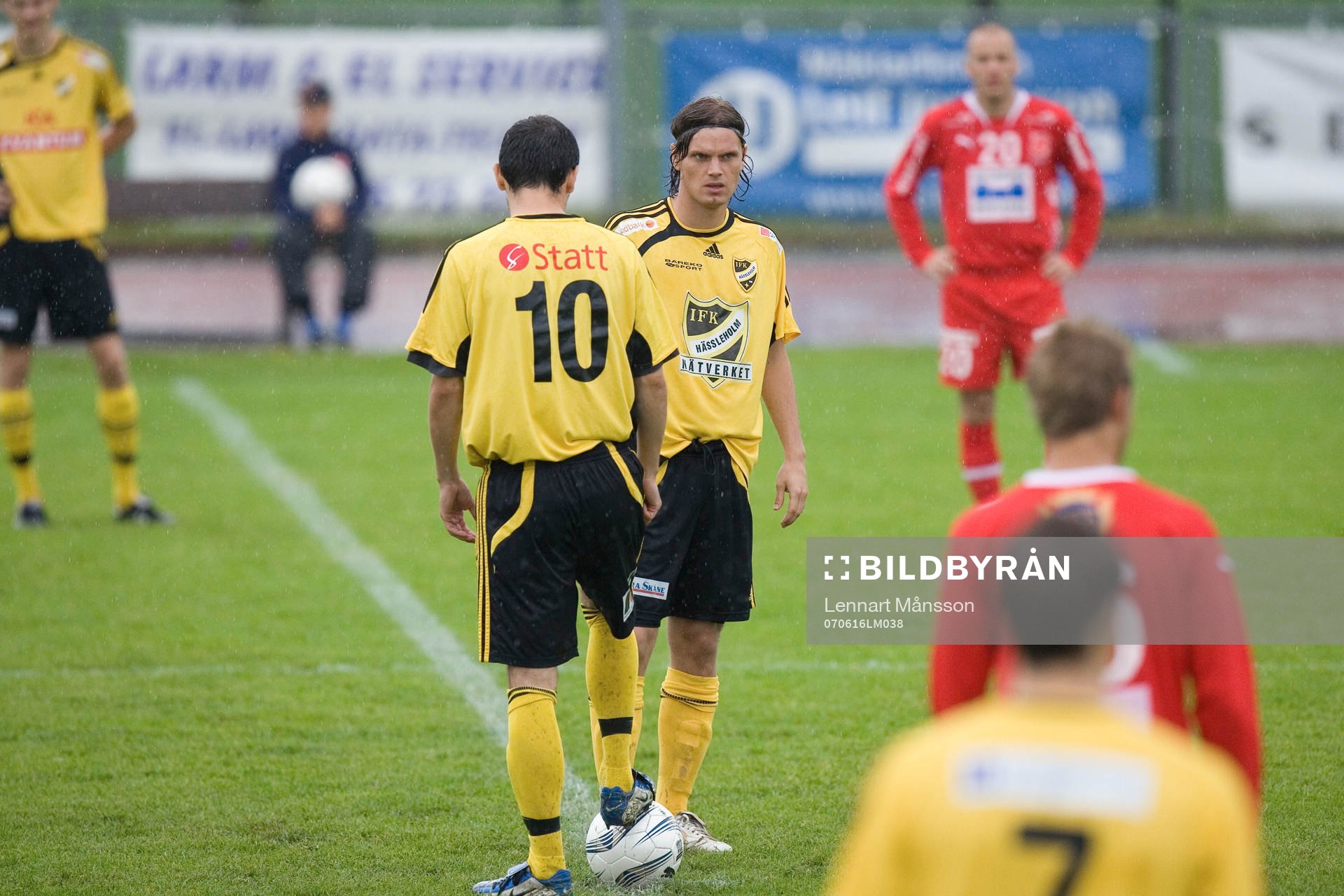 Avspark. Emil Nilsson och Burim Rexhepi, Hässleholm