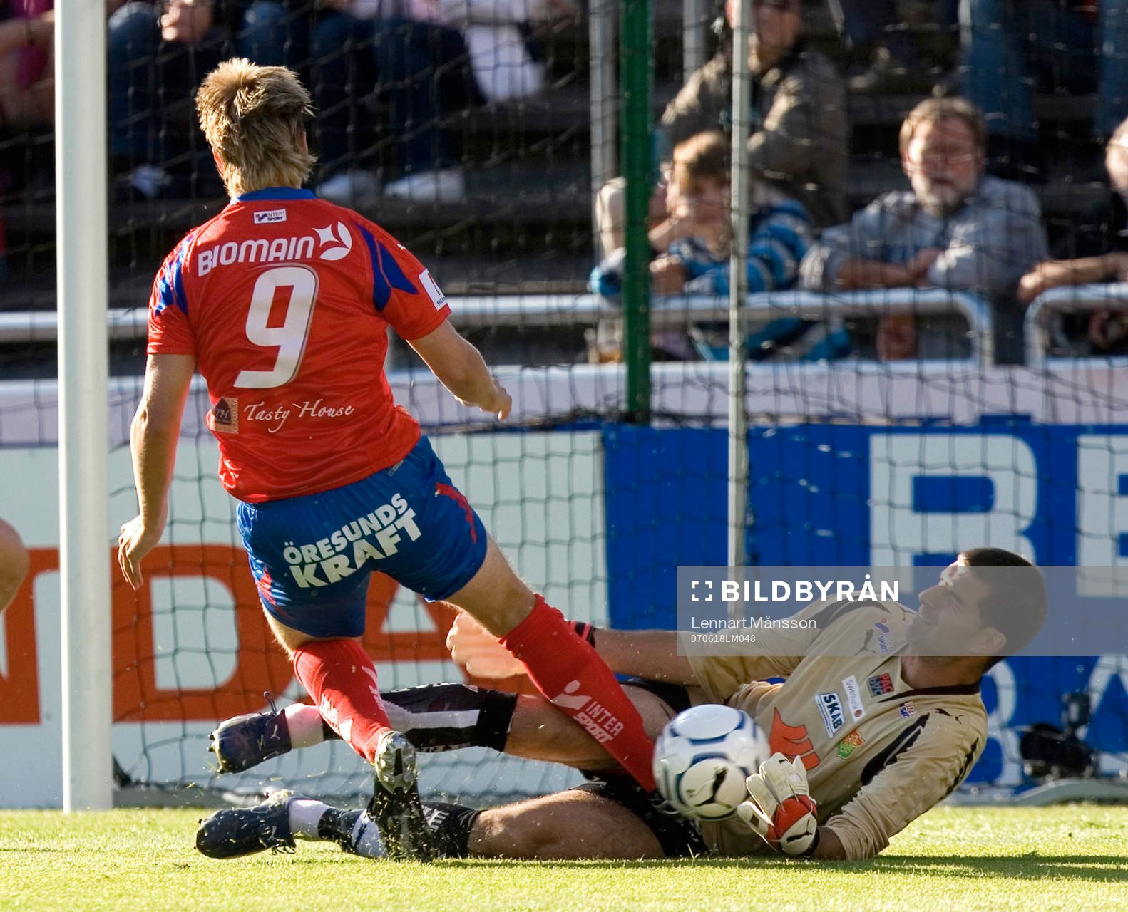 Andreas Dahl stämplar Dime Jankulovski, målvakt