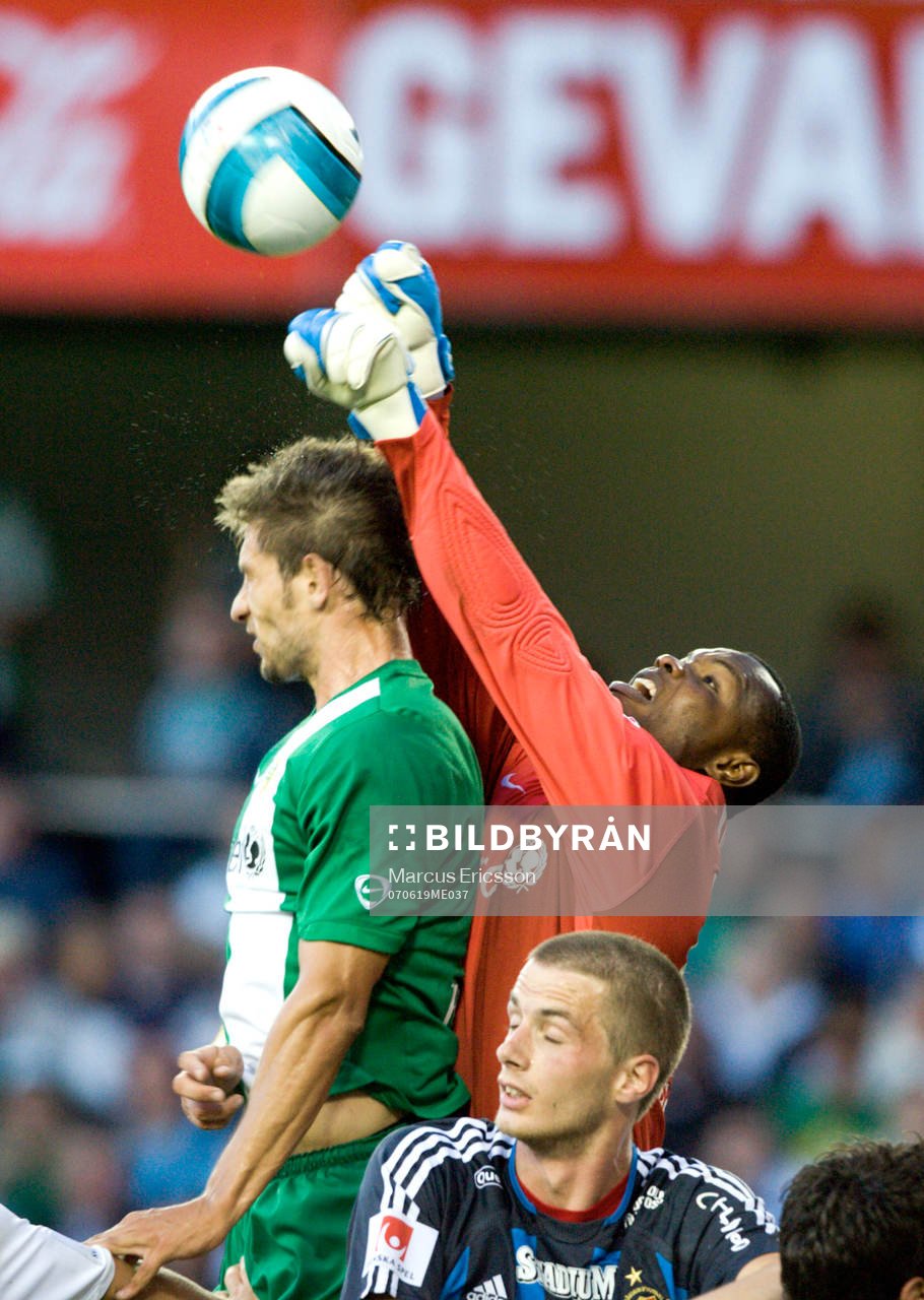 Richard Kingson, Målvakt, Hammarby, rensar undan