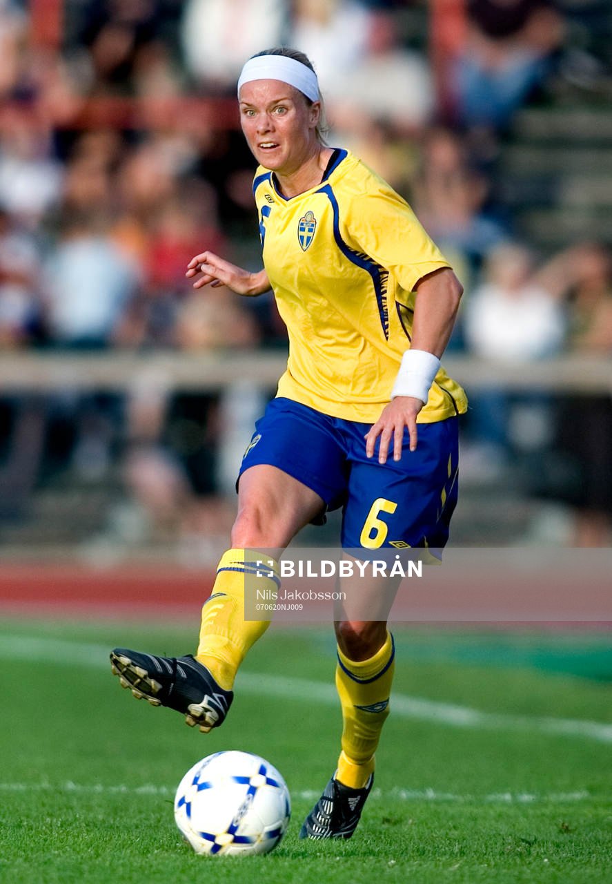 Sara Thunebro, Sverige