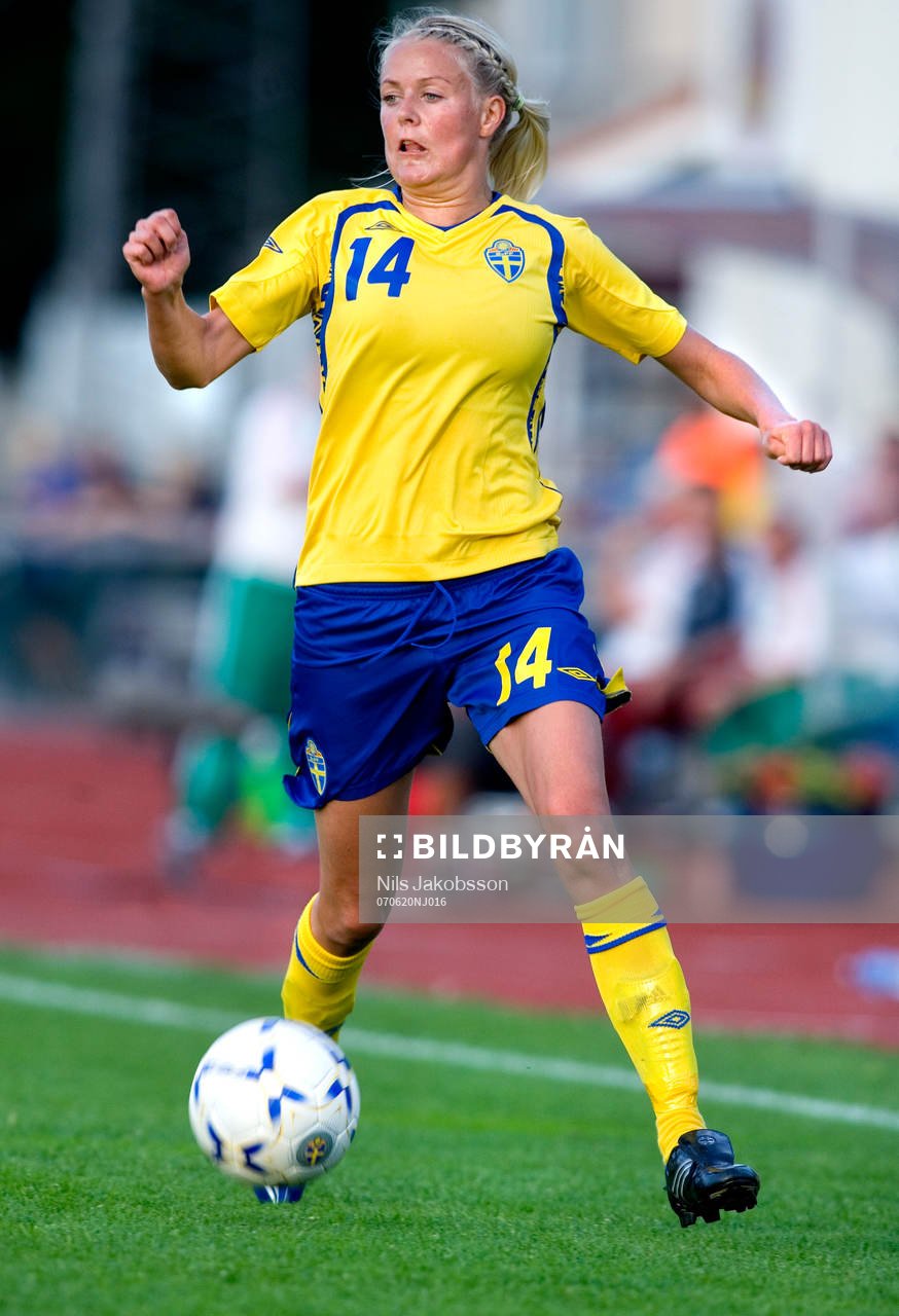 Josefine Öqvist, Sverige