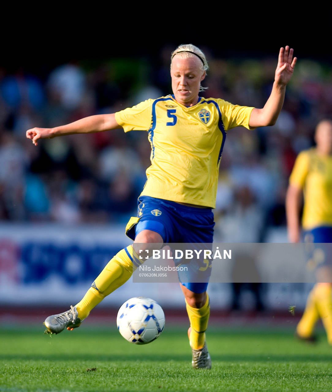 Caroline Seger, Sverige