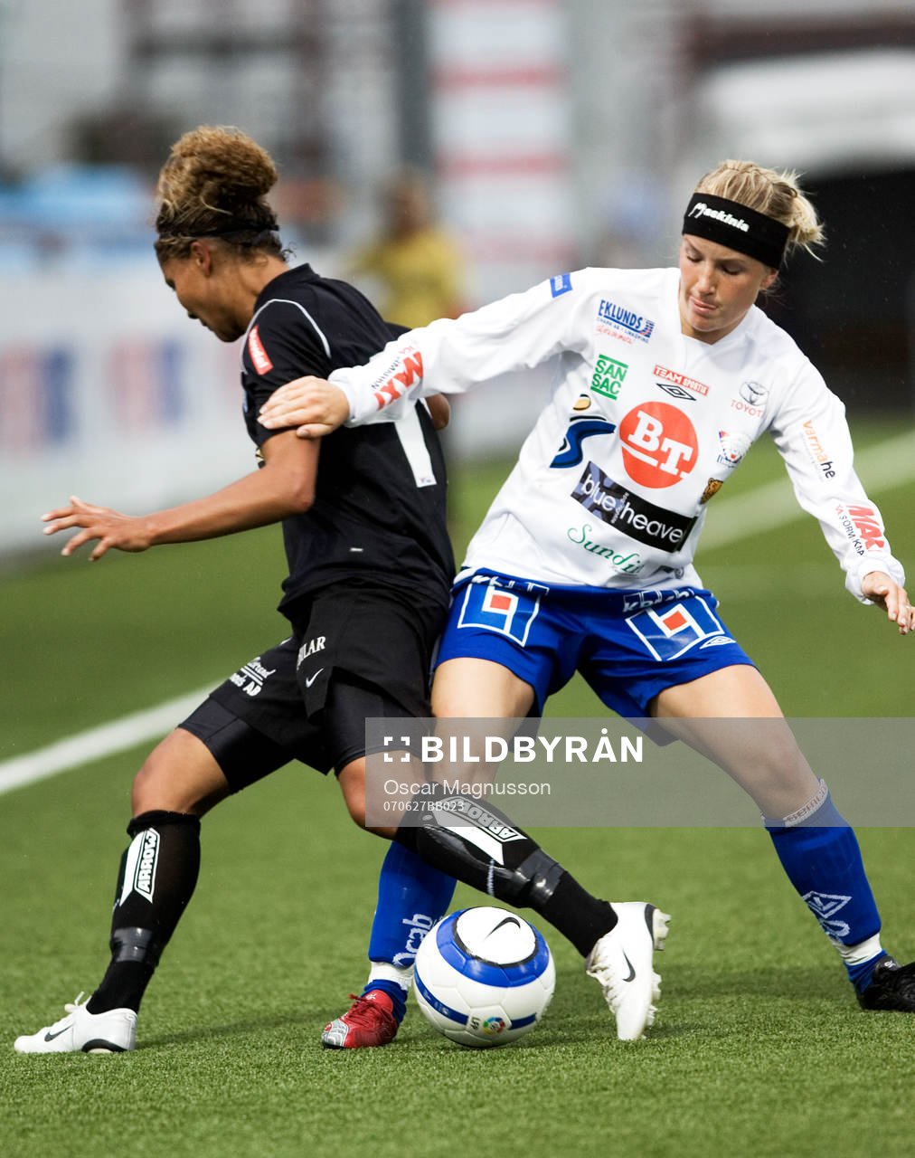 Emmelie Farfa, Göteborg och Caroline Seger, Linköping