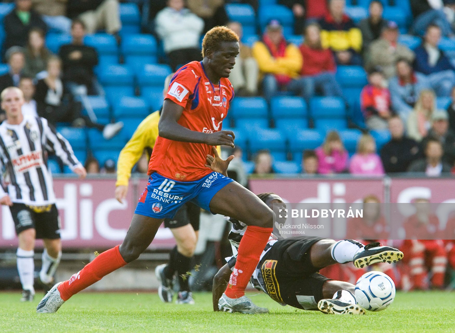 McDonald Mariga, Helsingborg och Valentino Lai, Landskrona