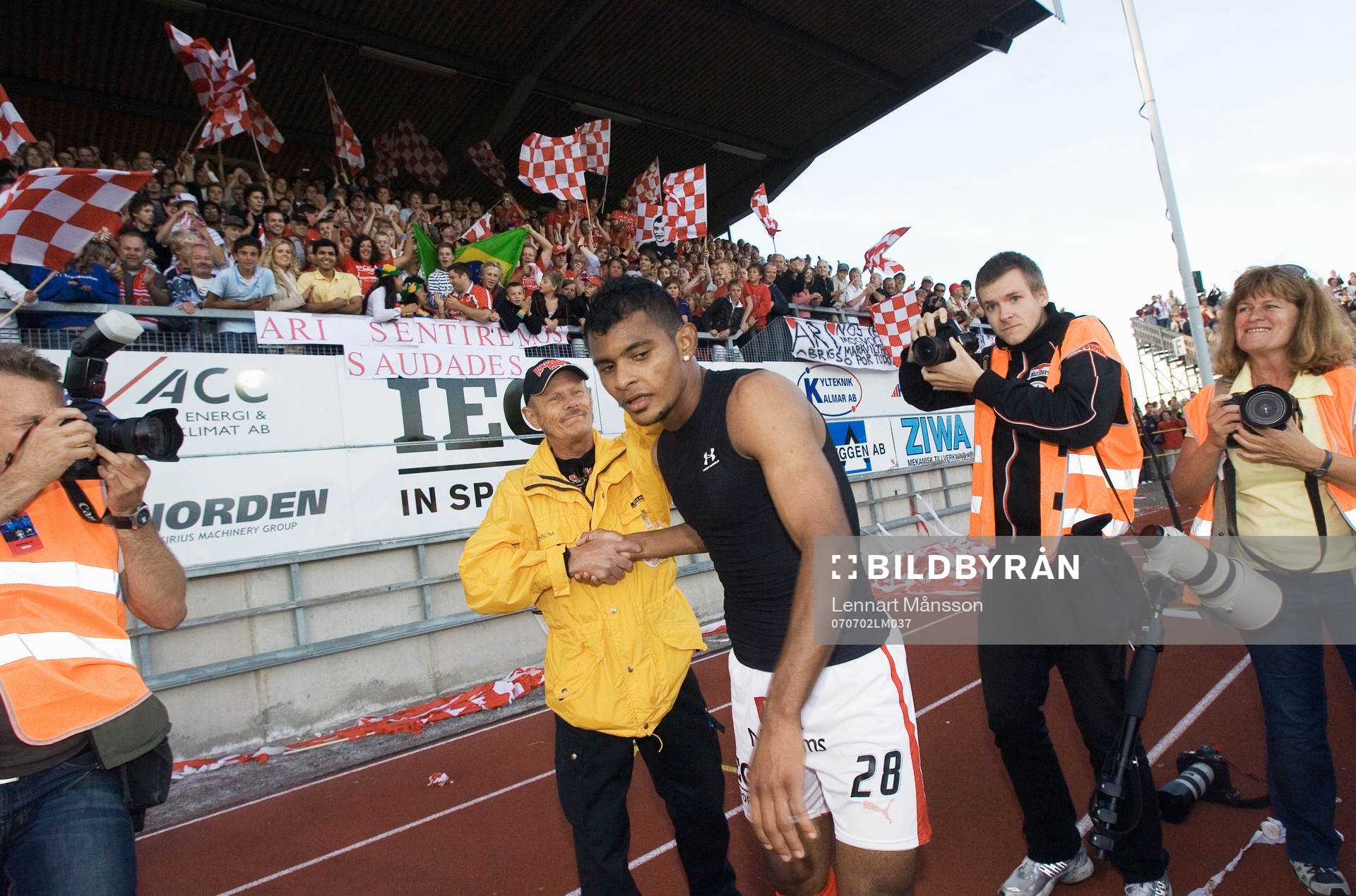  Ari Da Silva Ferreira är poppis på Fredrikskans. Alla ville tacka honom.