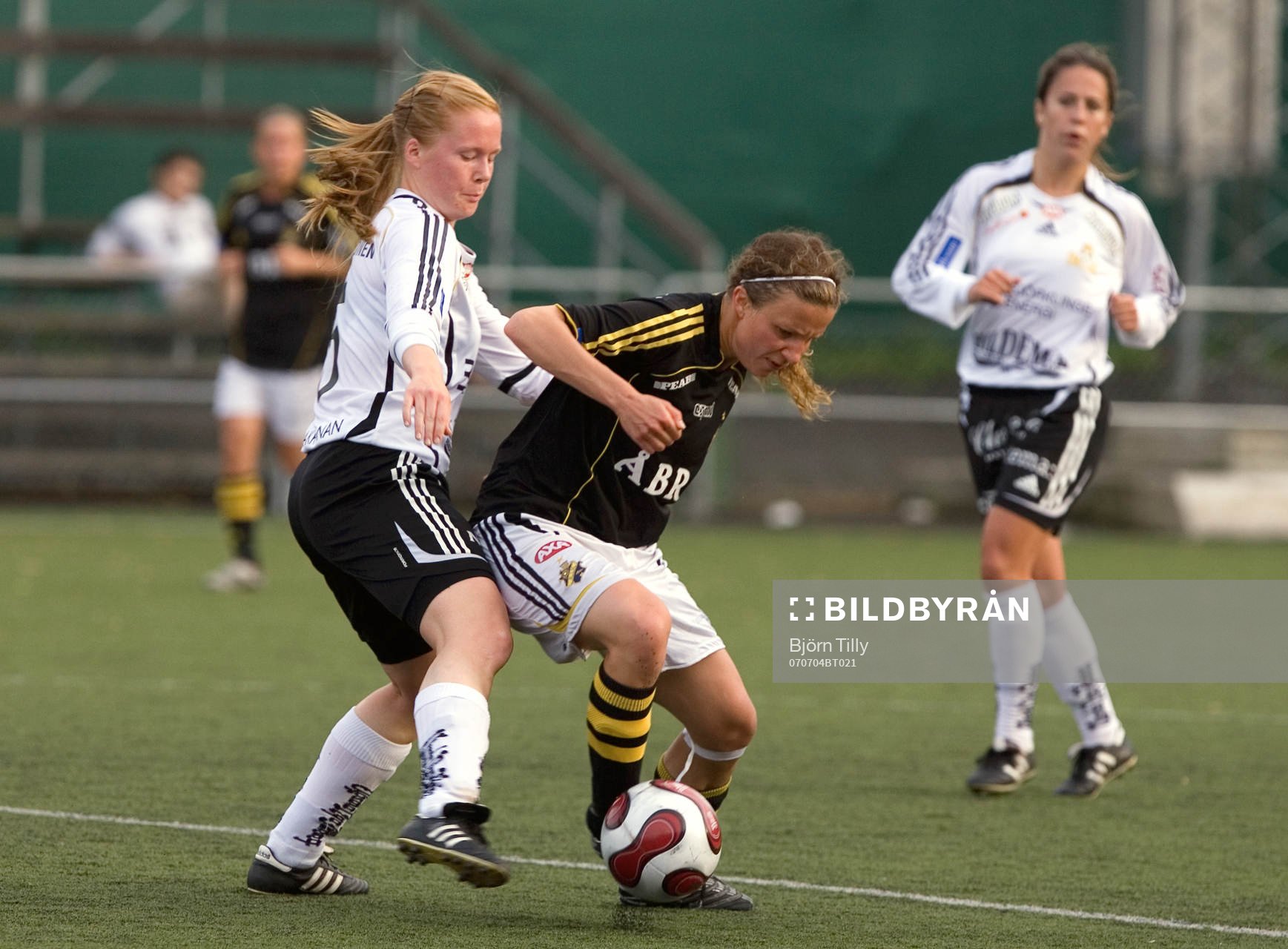 Nina Engström, Bälinge och Freja Egebrand, AIK