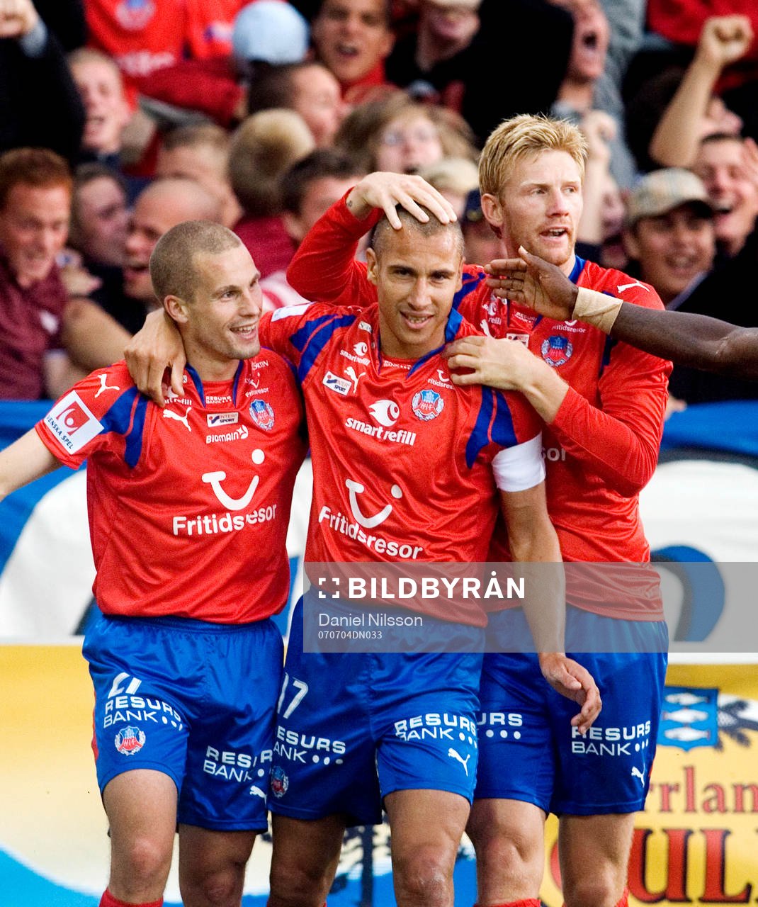 Henrik Larsson, har gjort 3-0 till Helsingborg. Jubel med
