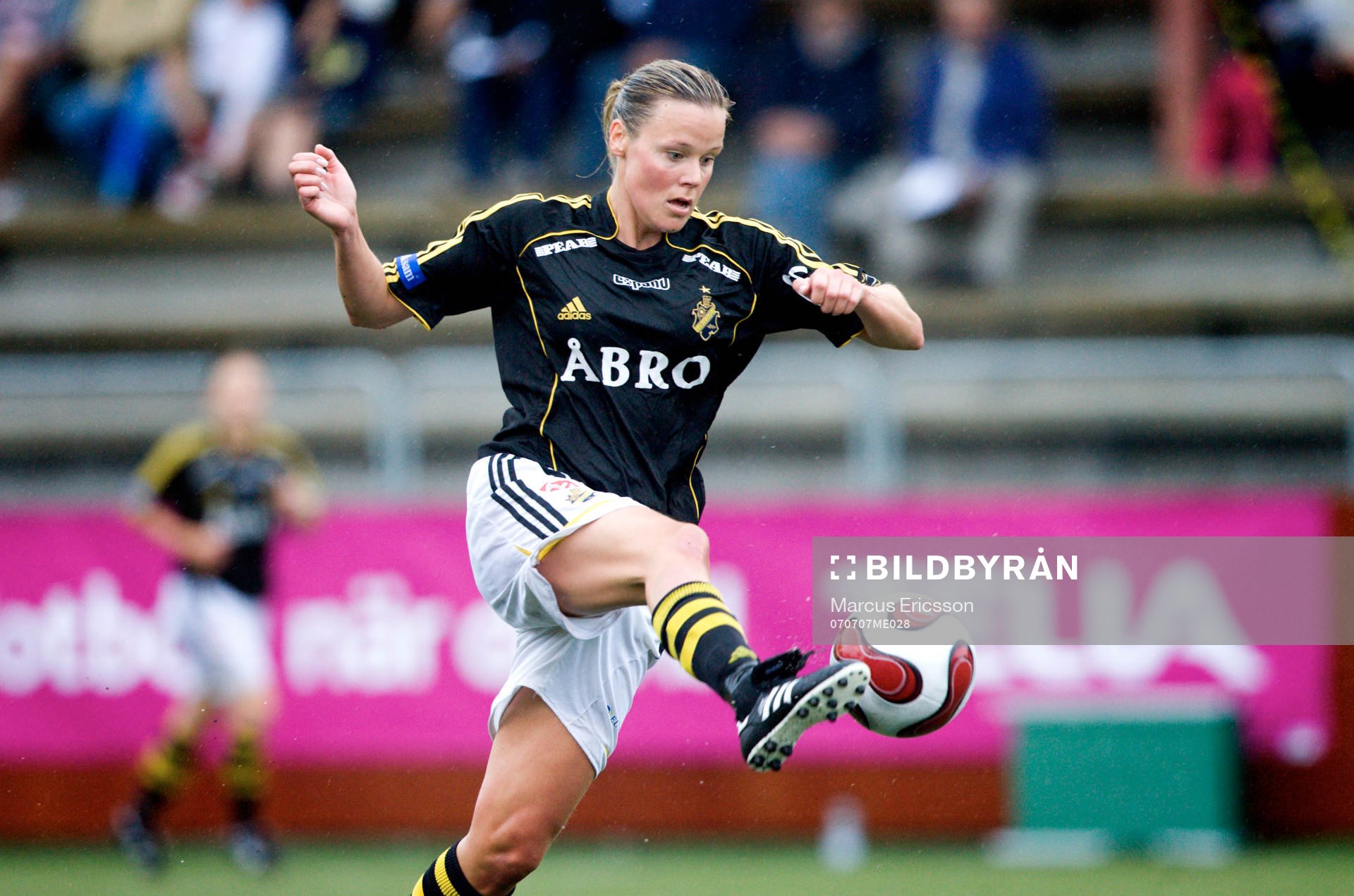 Laura Kalmari, AIK